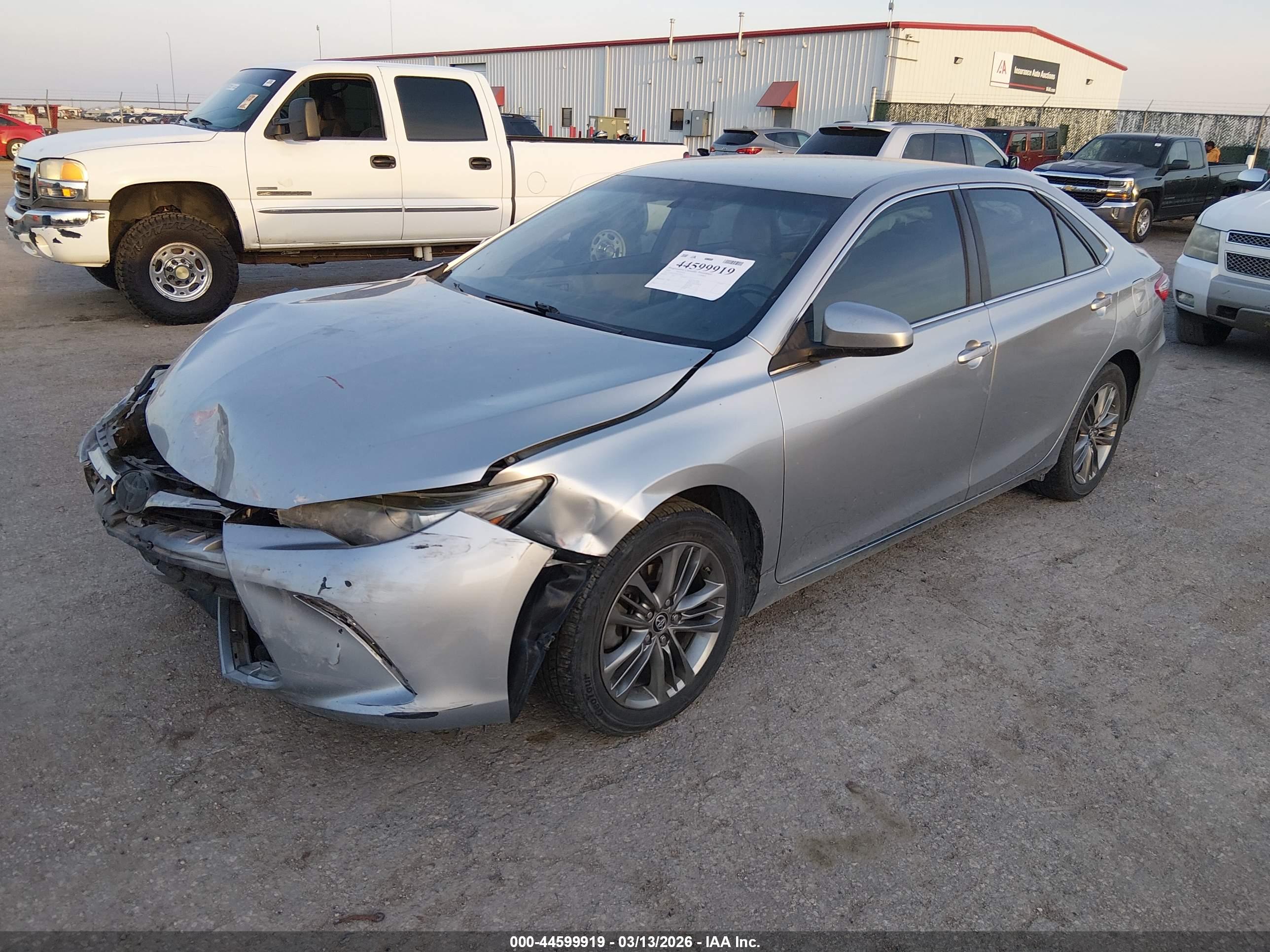 TOYOTA CAMRY image 2