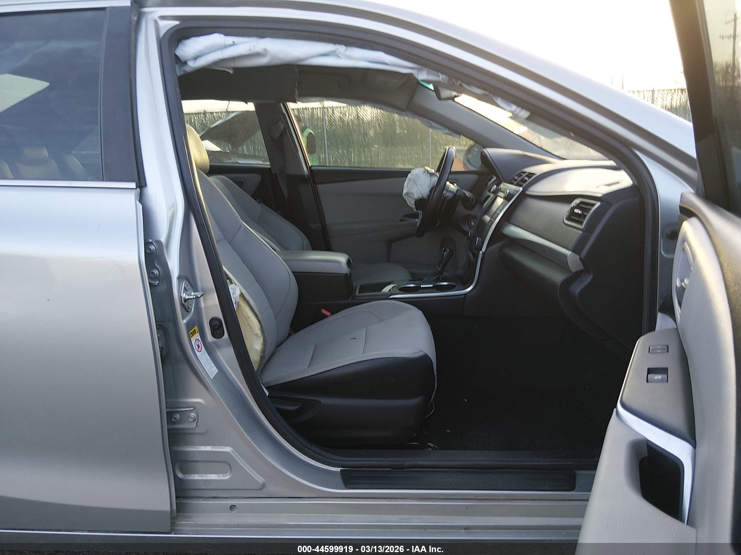 TOYOTA CAMRY image 5
