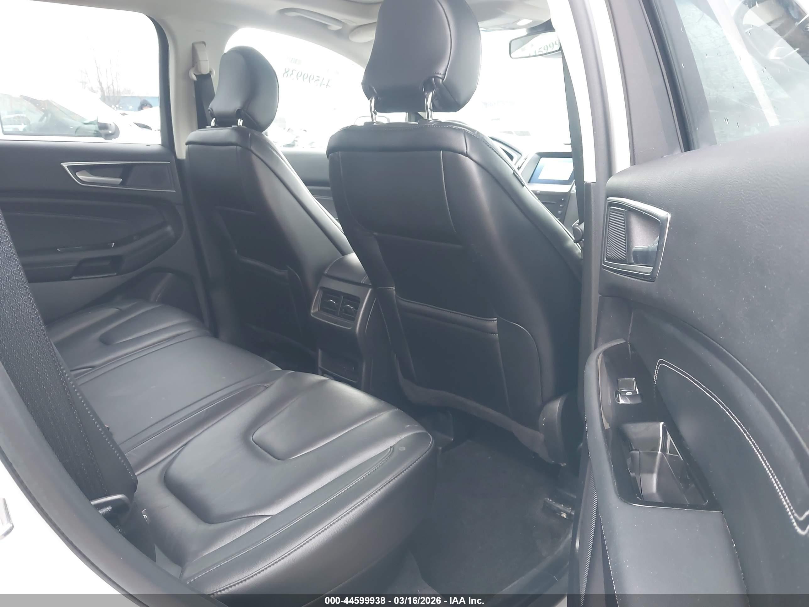 FORD EDGE image 8