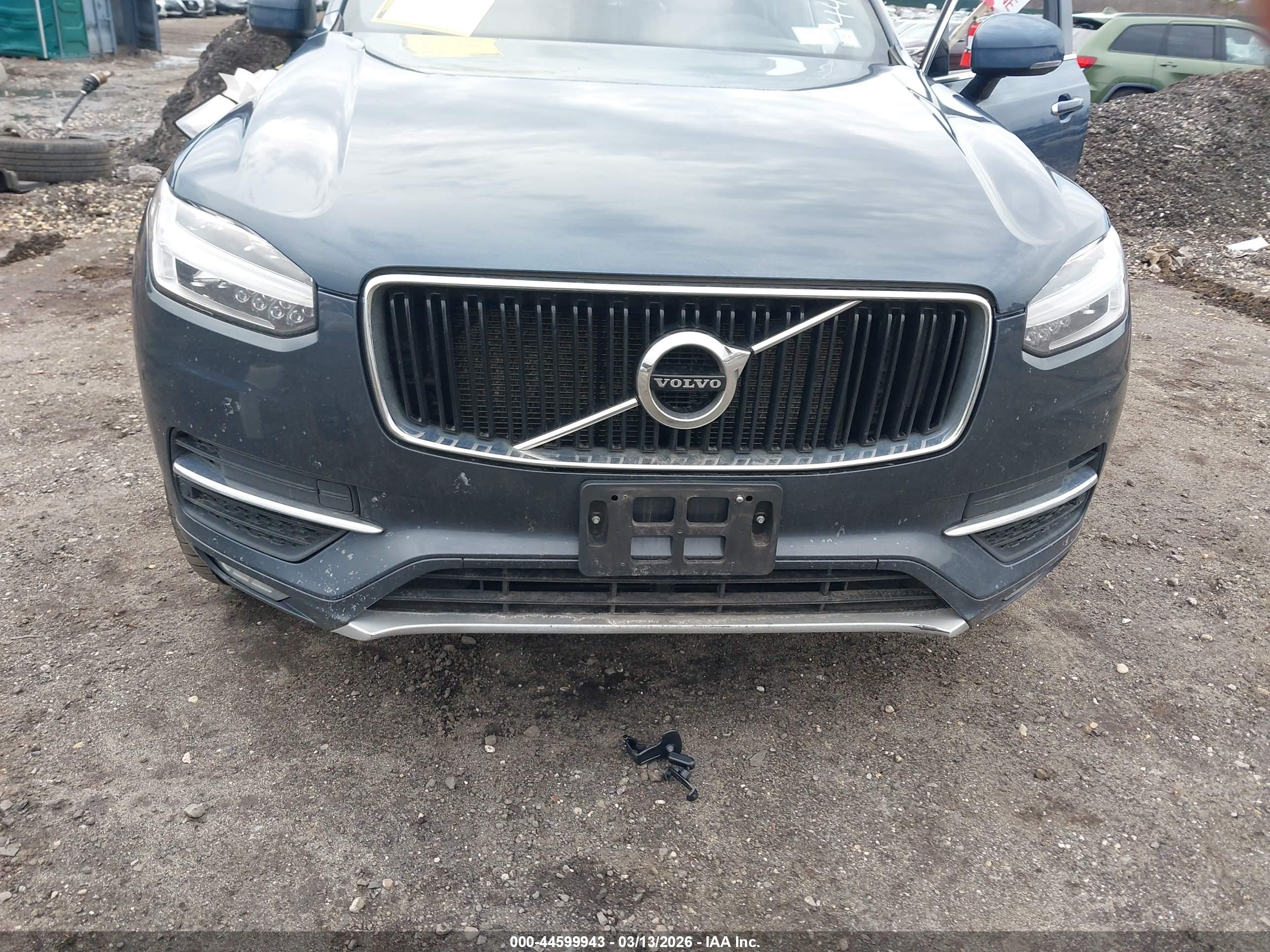 VOLVO XC90 image 6