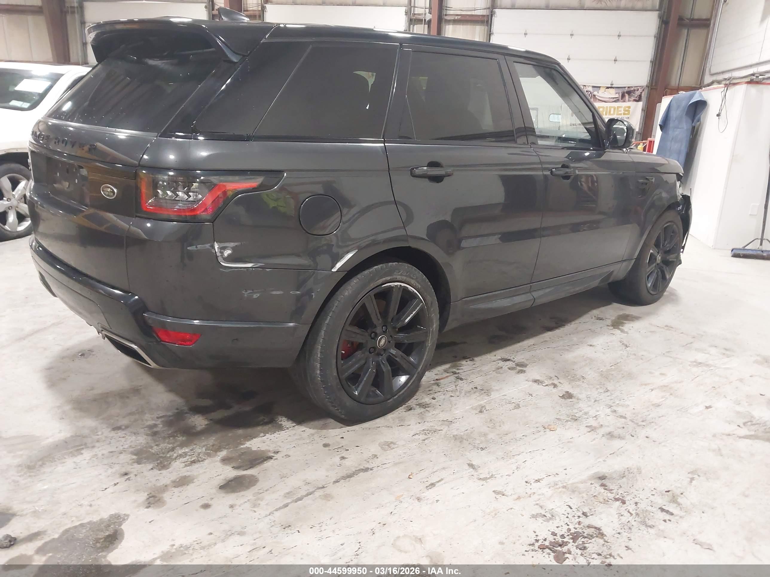 LAND ROVER image 4