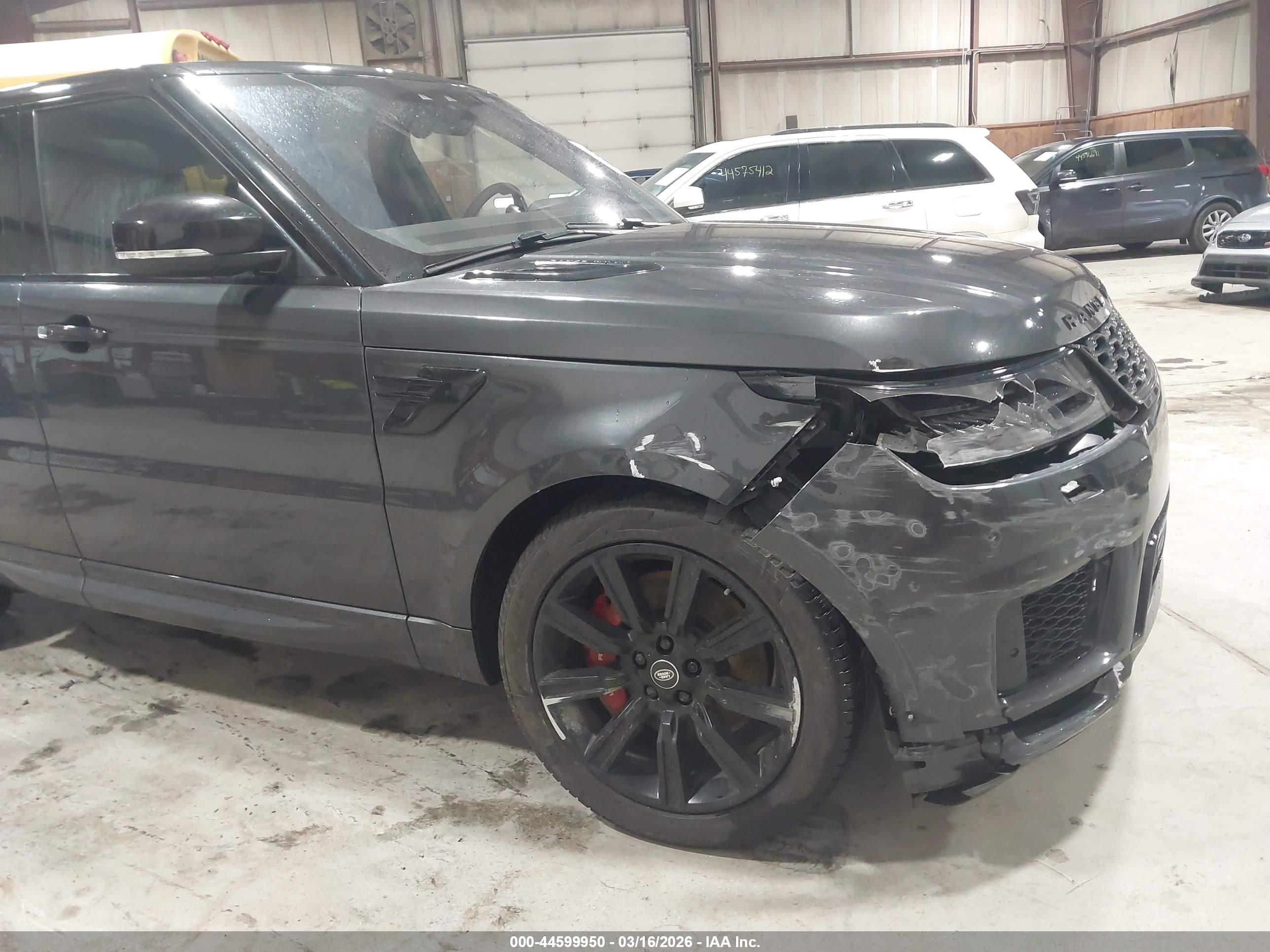 LAND ROVER image 6
