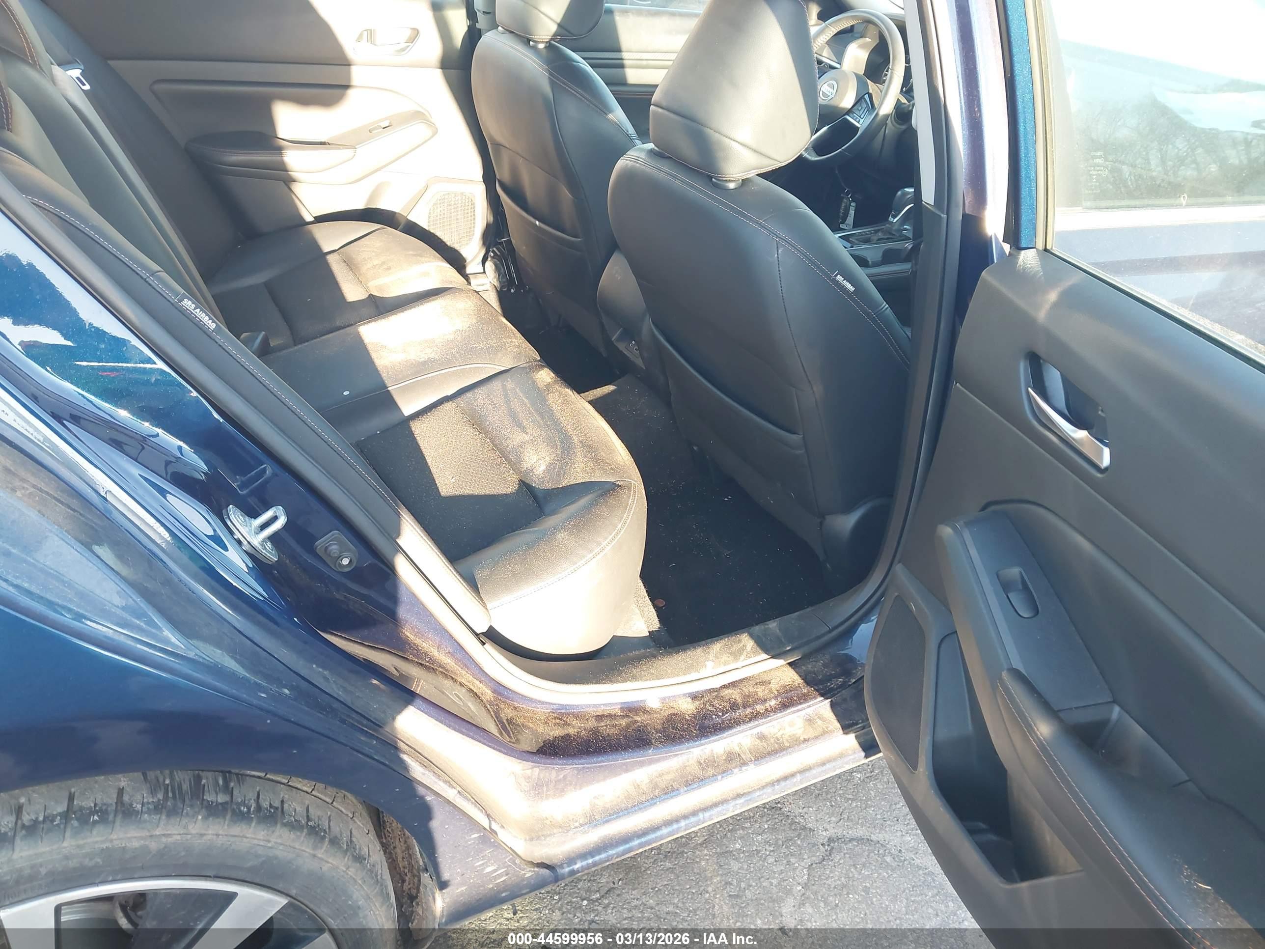 NISSAN ALTIMA image 8