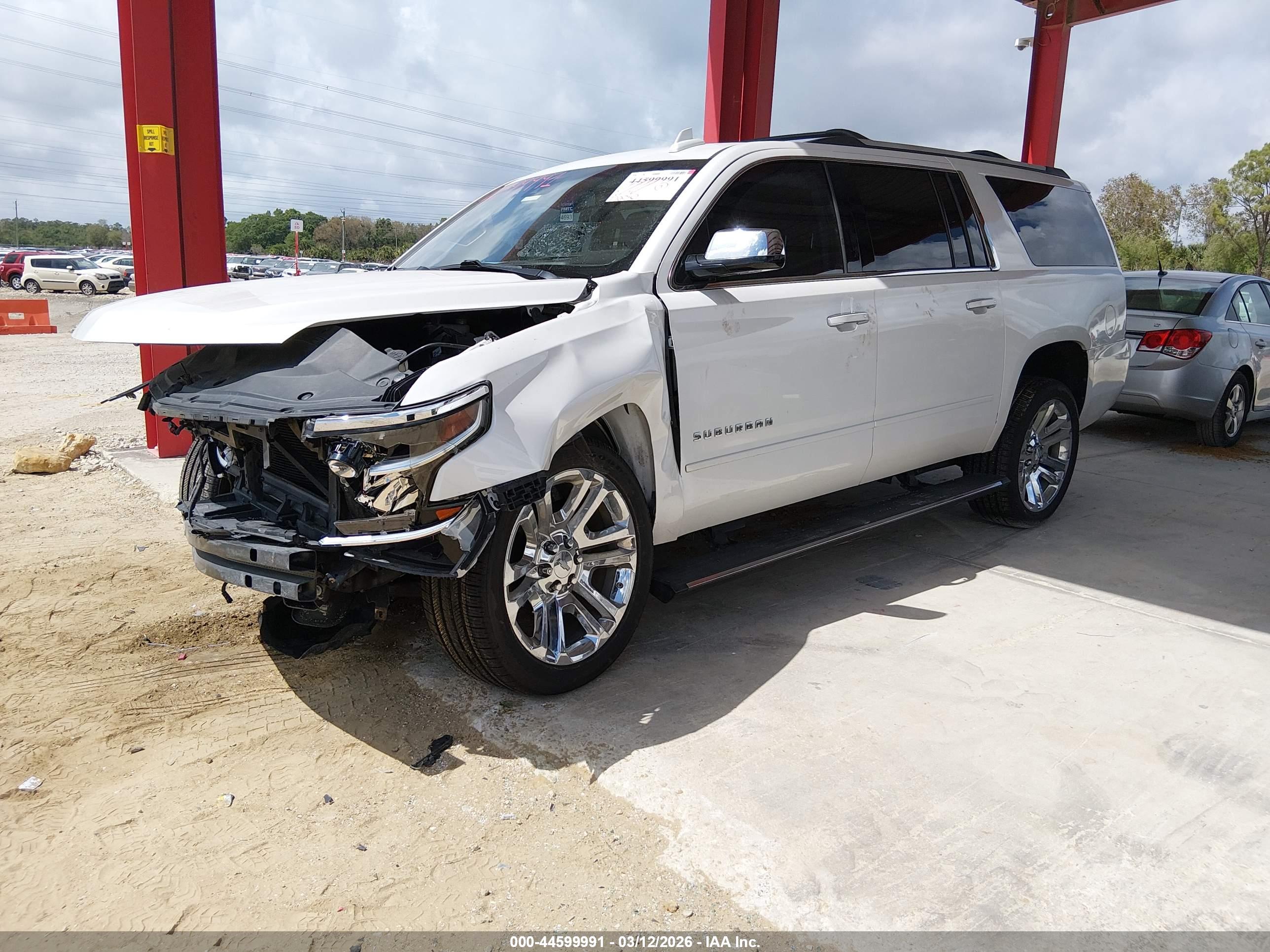 CHEVROLET SUBURBAN image 2