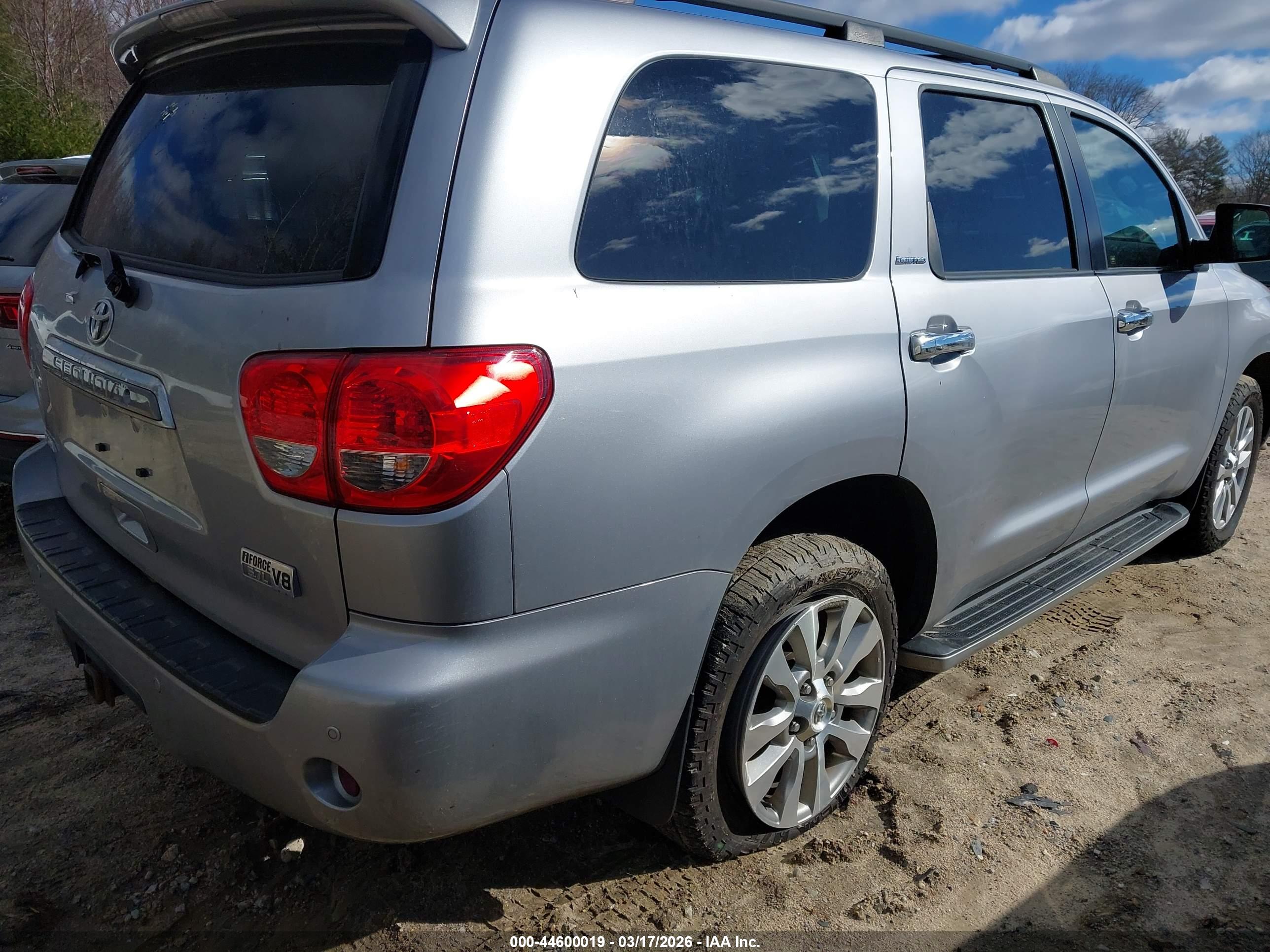 TOYOTA SEQUOIA image 4