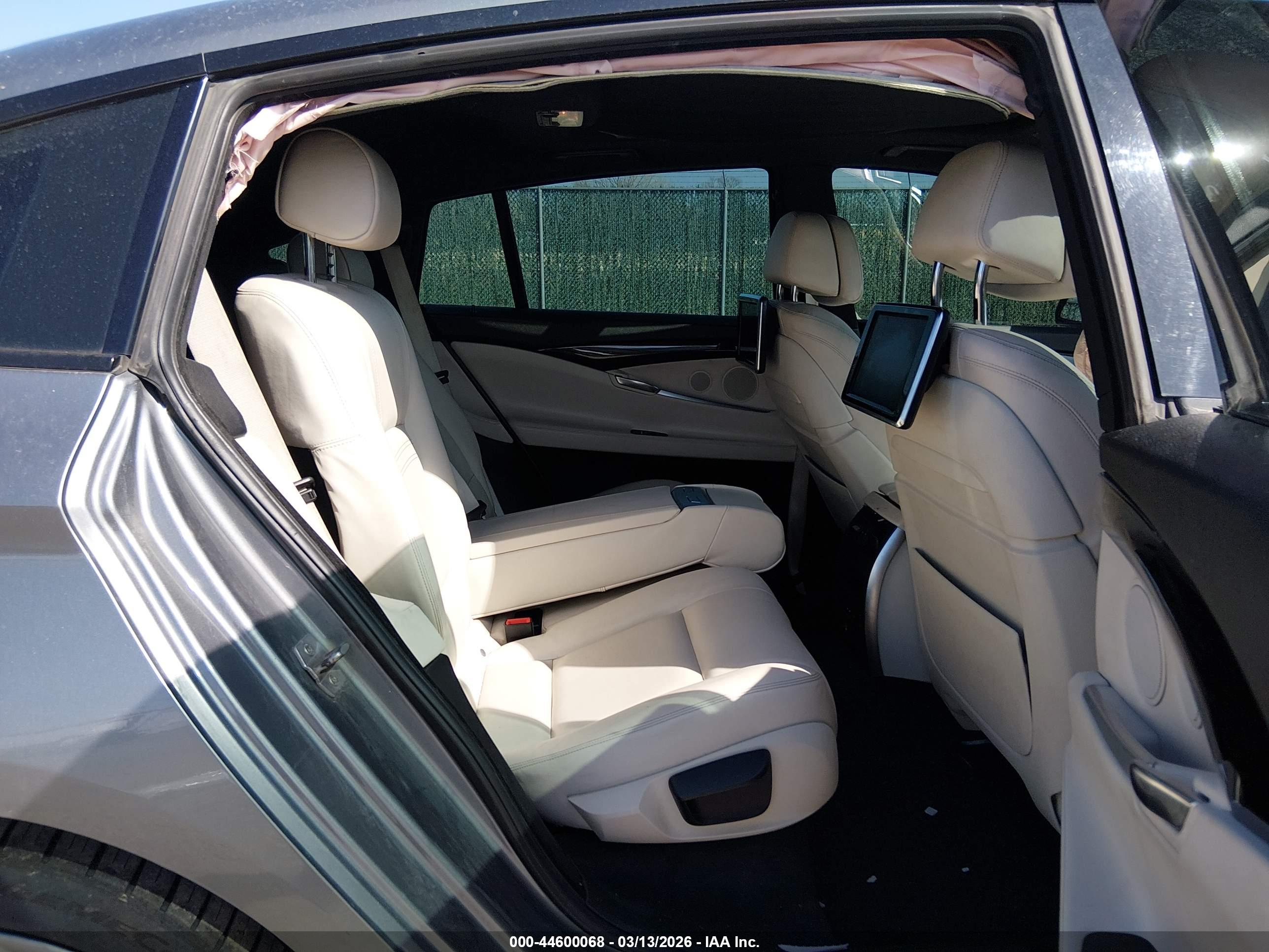 BMW 535I image 8
