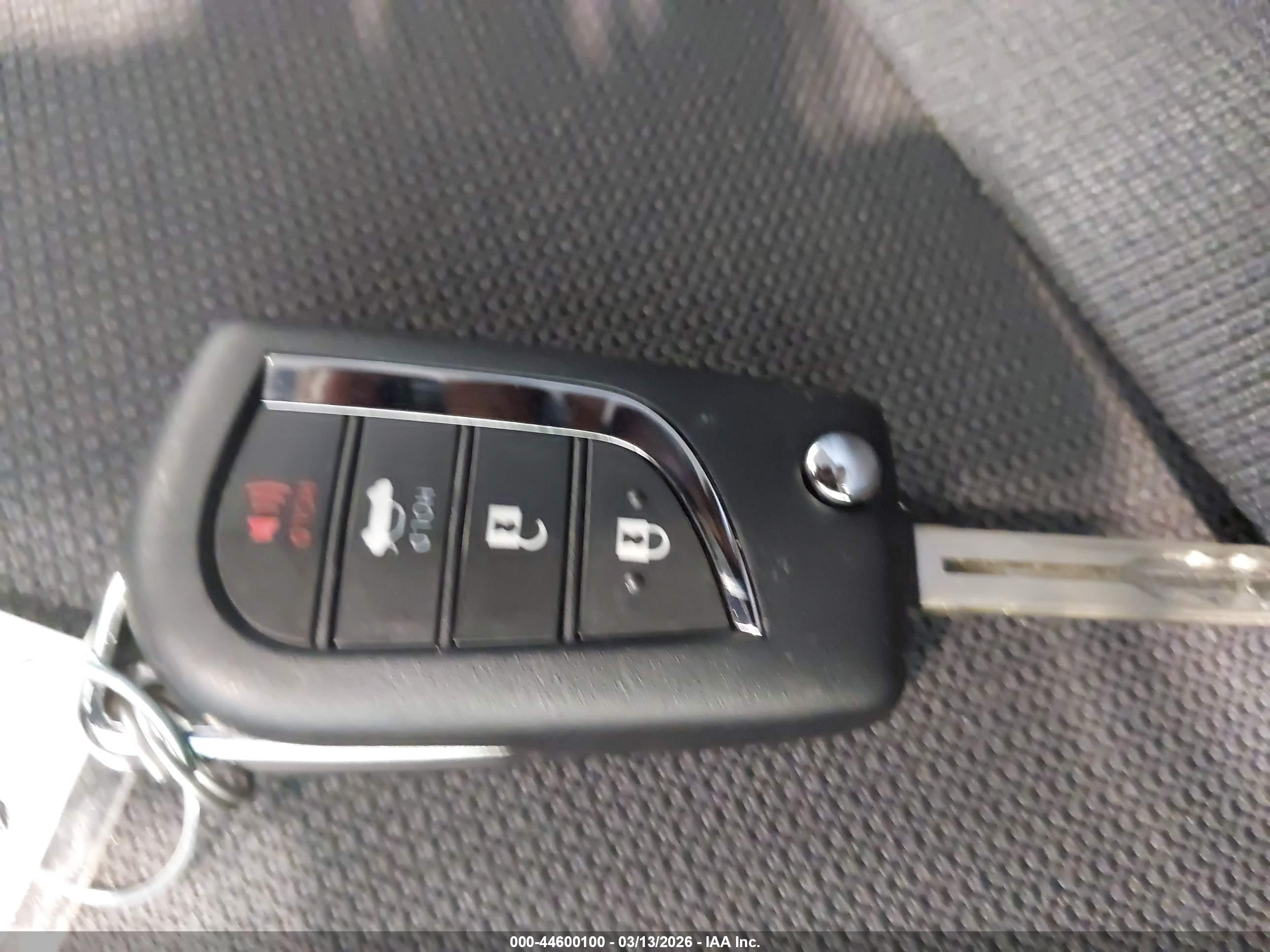 TOYOTA COROLLA image 11