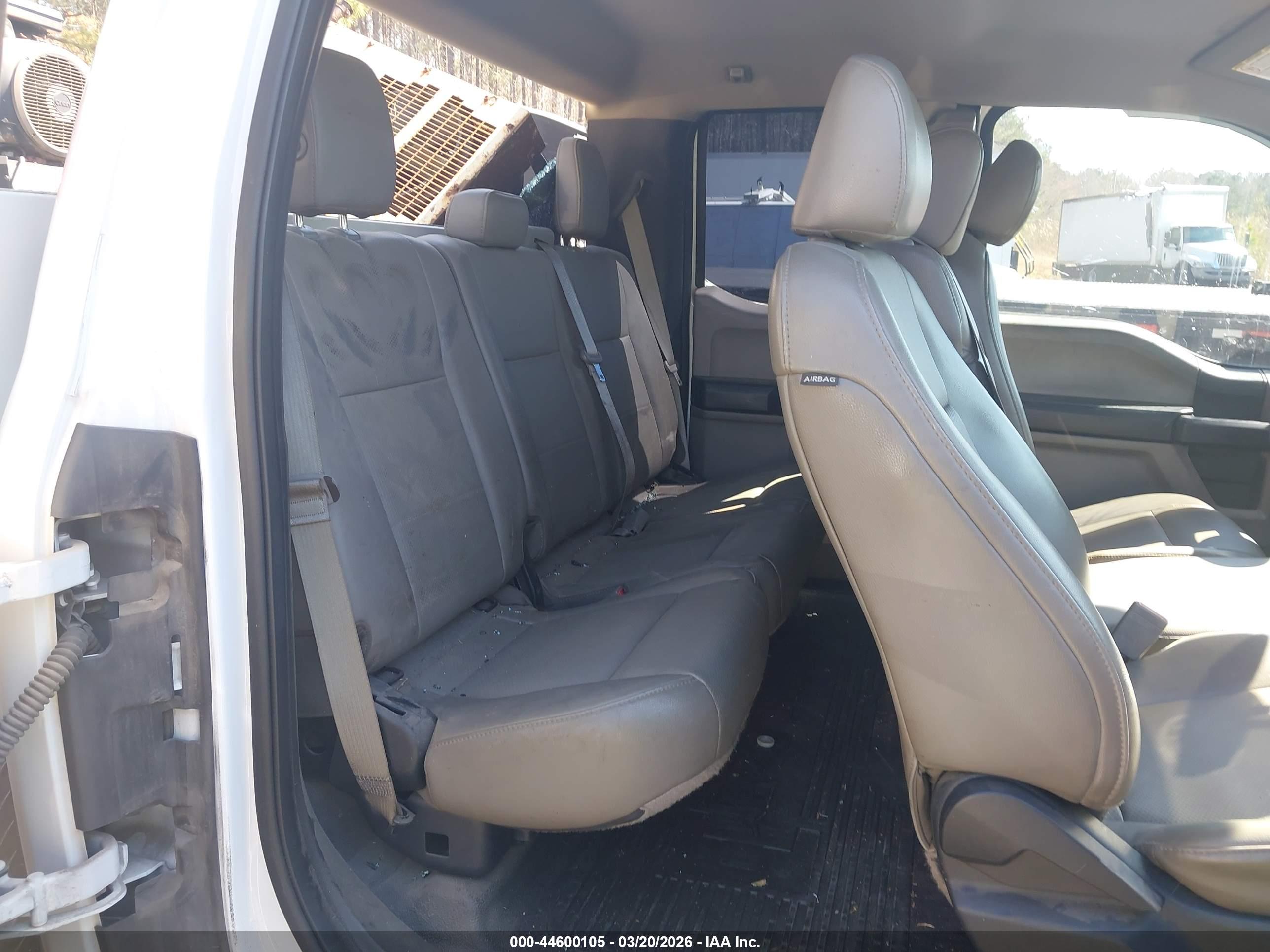 FORD F-350 image 8