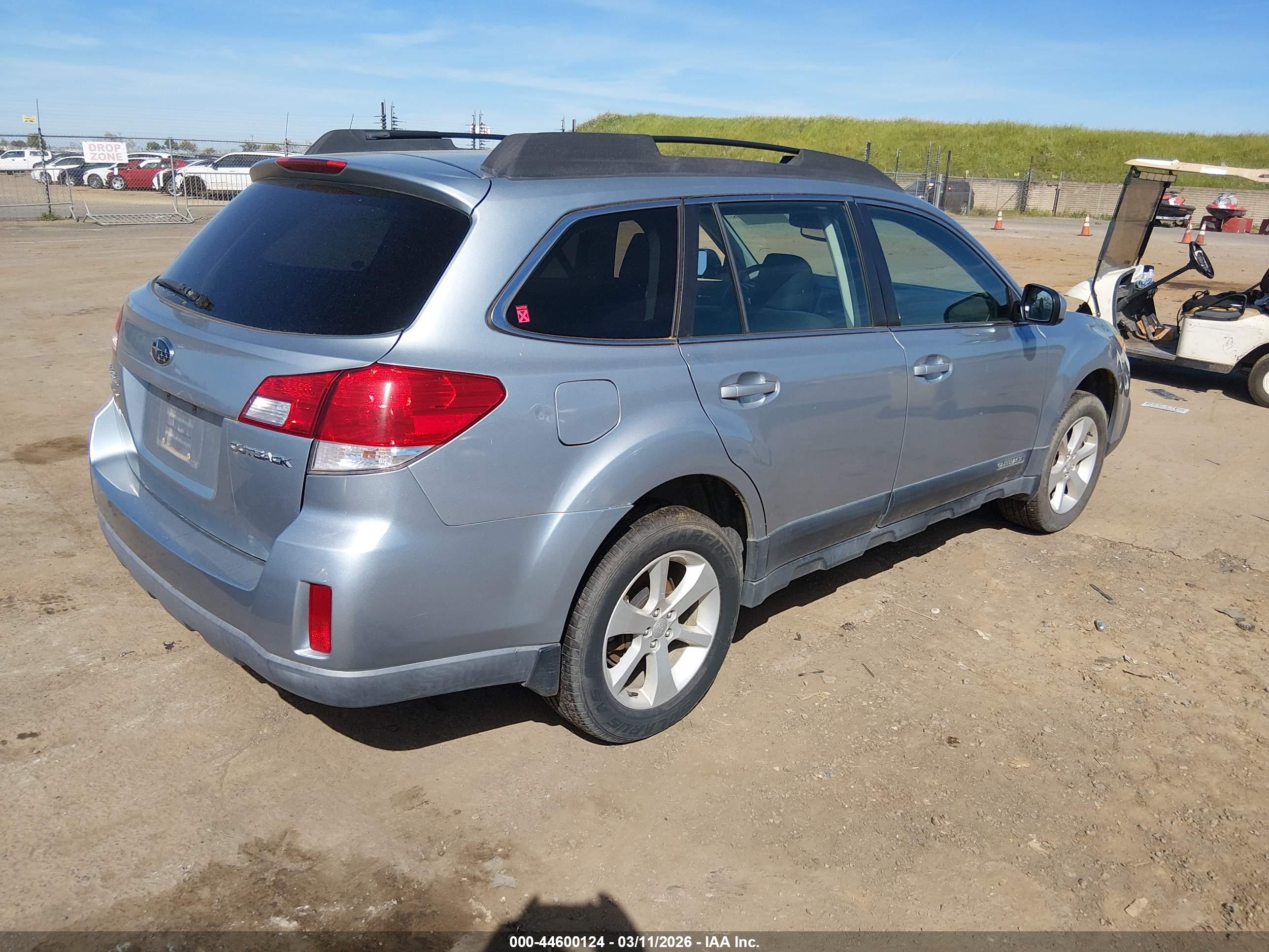 SUBARU OUTBACK image 4