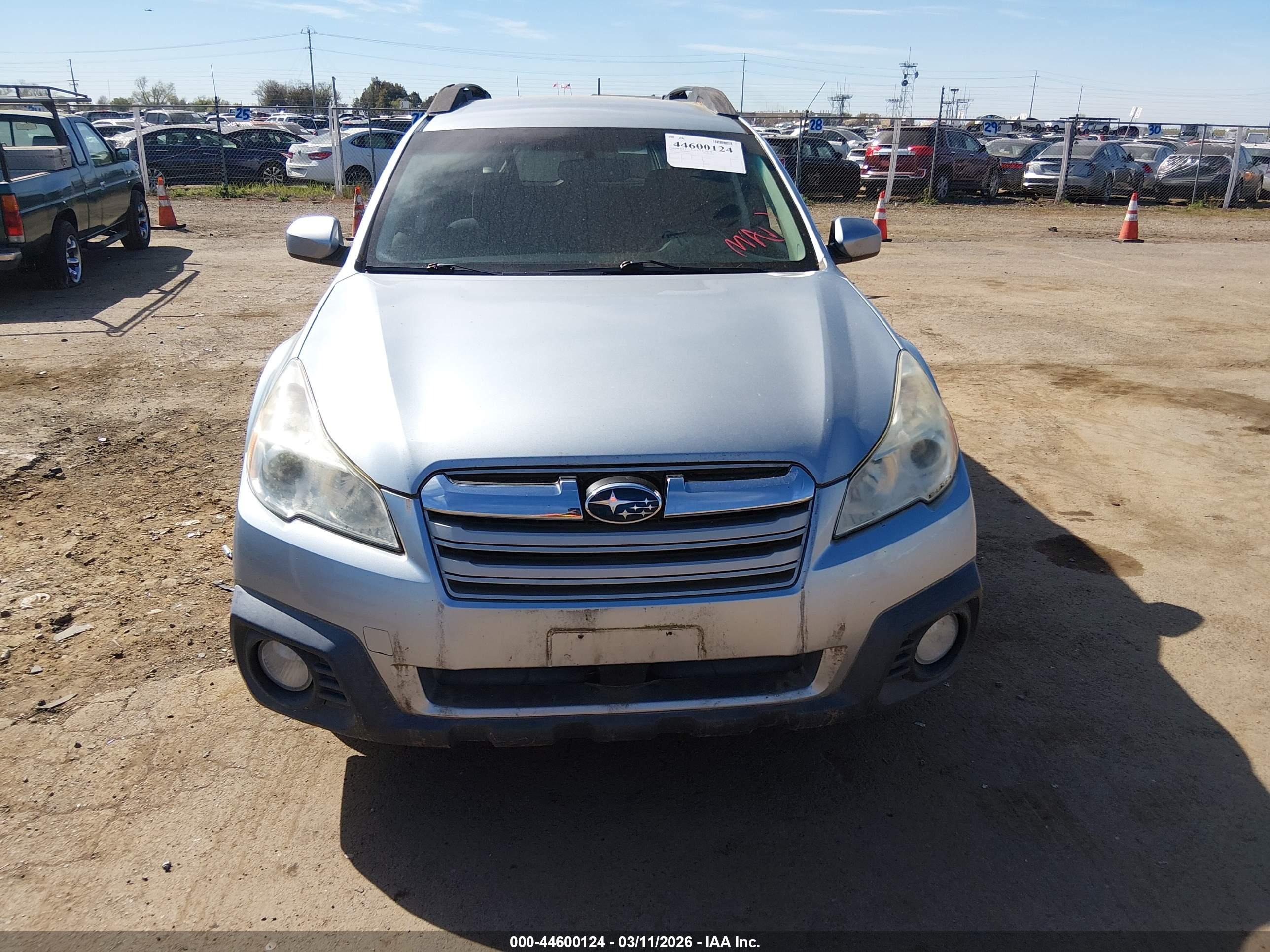 SUBARU OUTBACK image 6