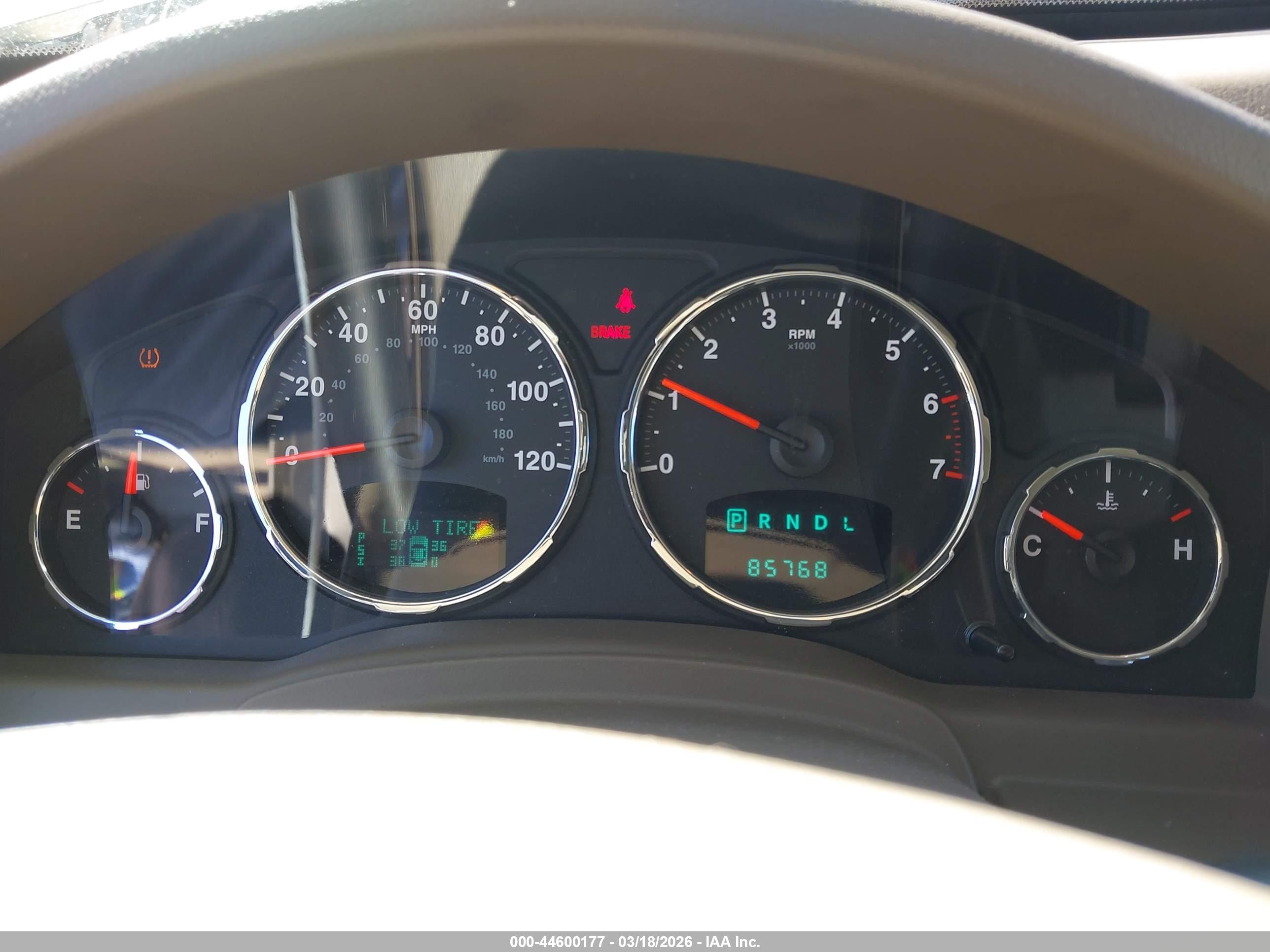 JEEP LIBERTY image 7
