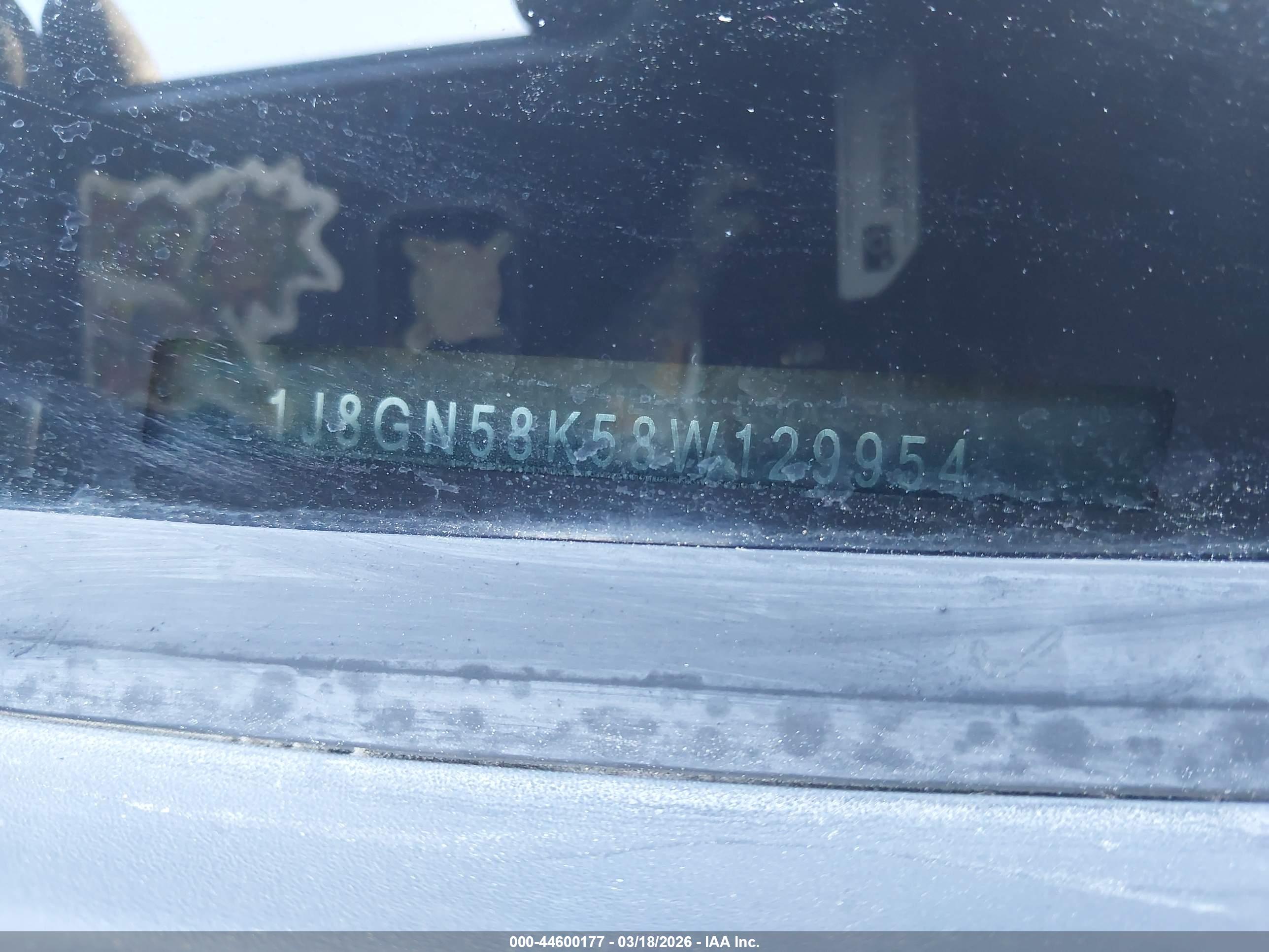JEEP LIBERTY image 9