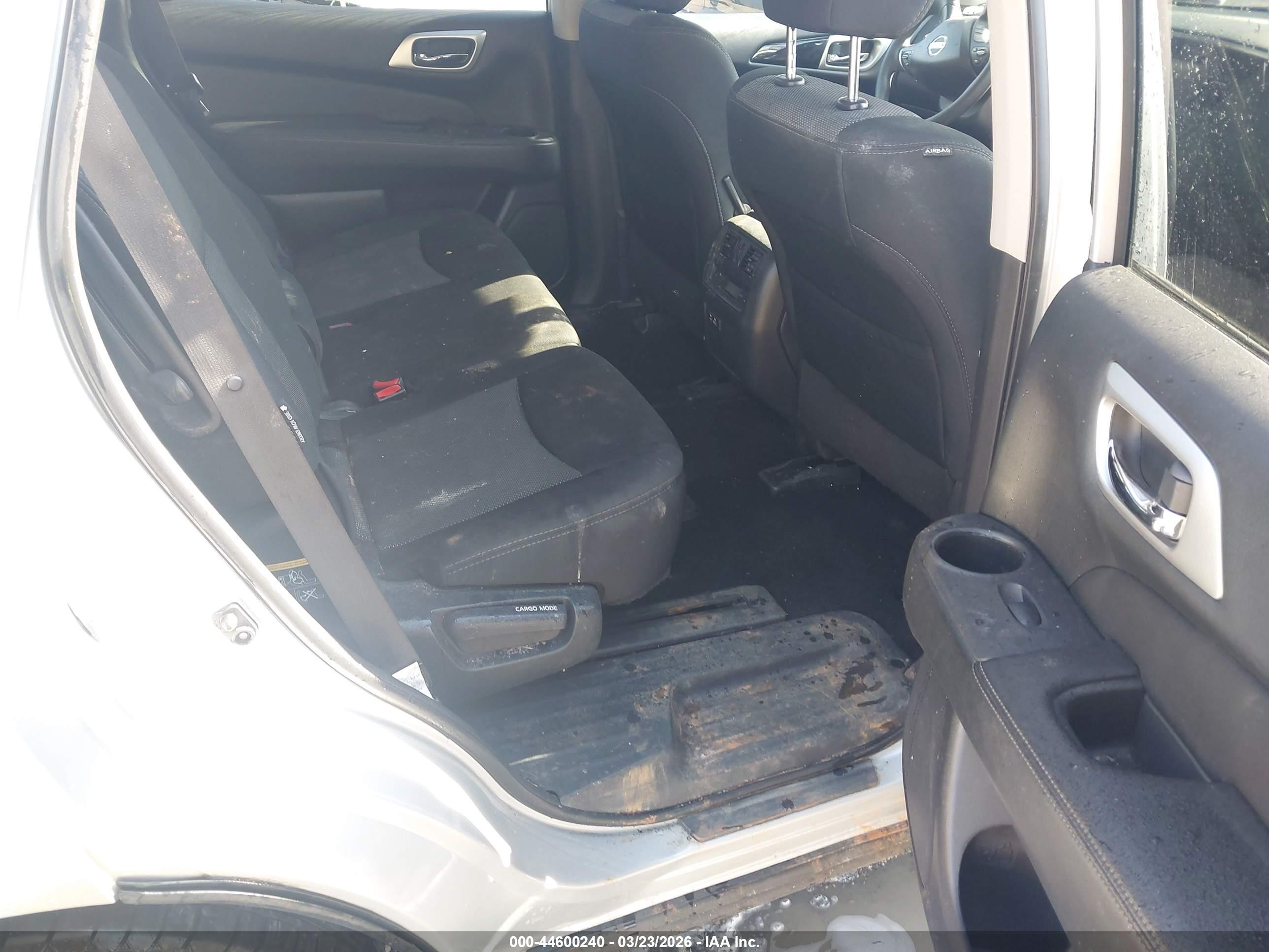 NISSAN PATHFINDER image 8