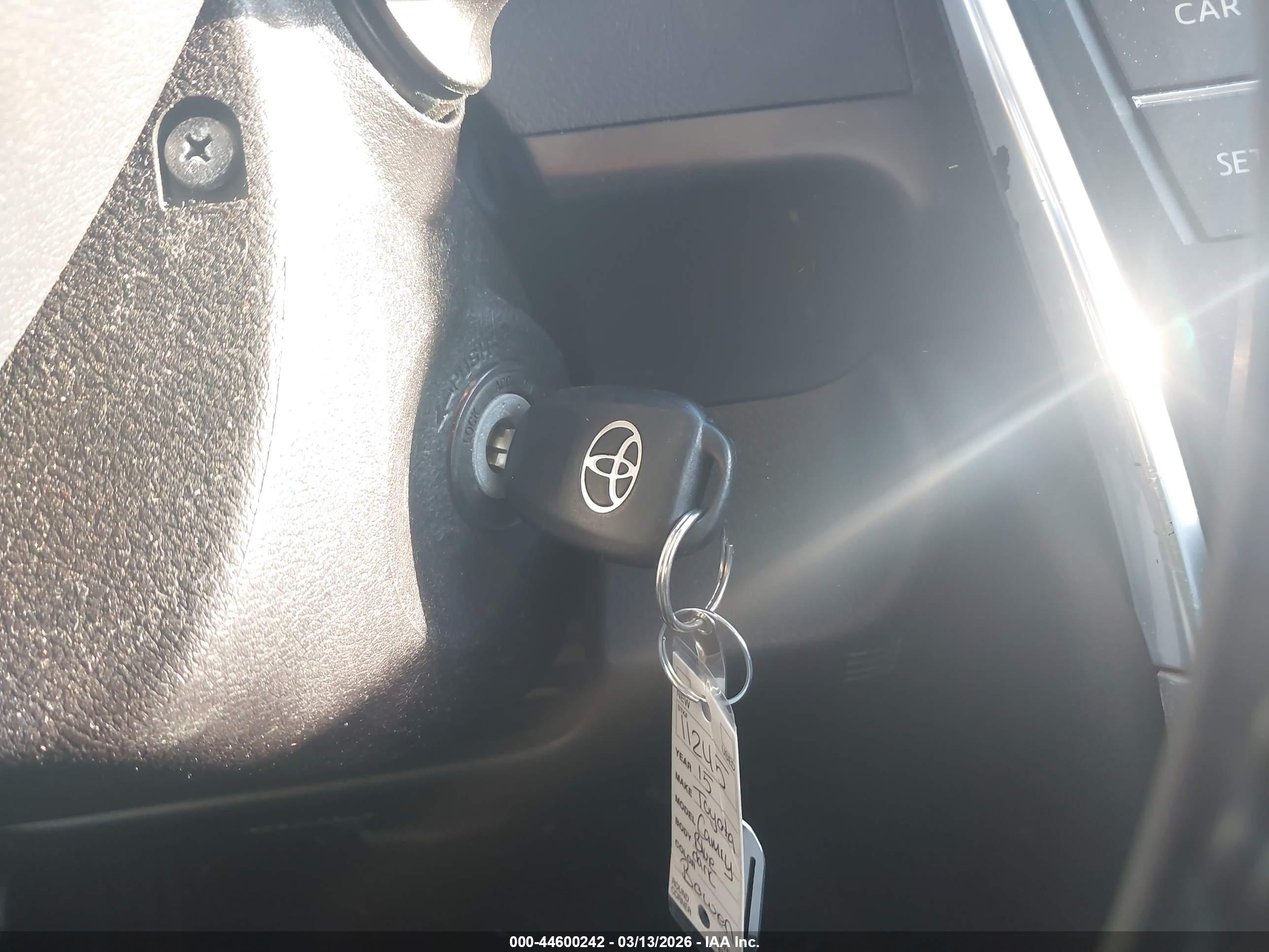 TOYOTA CAMRY image 11