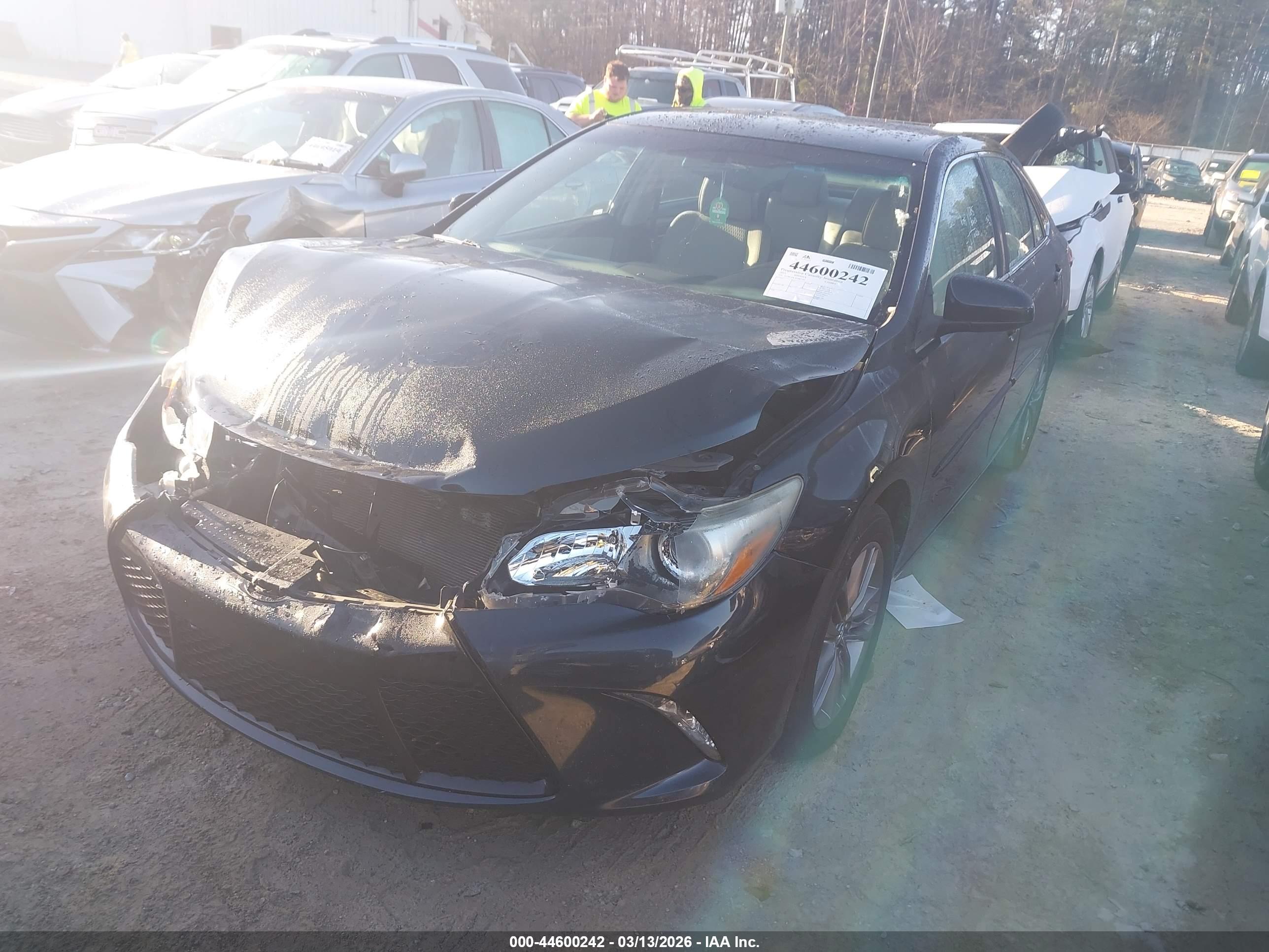 TOYOTA CAMRY image 2