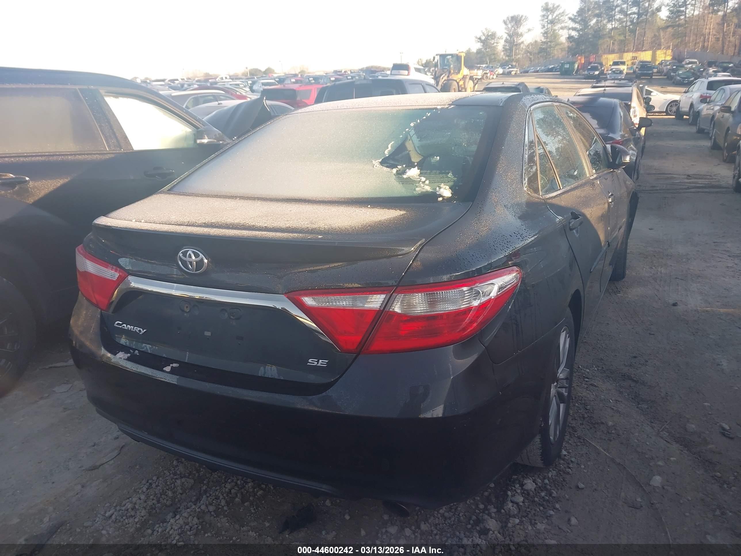 TOYOTA CAMRY image 4