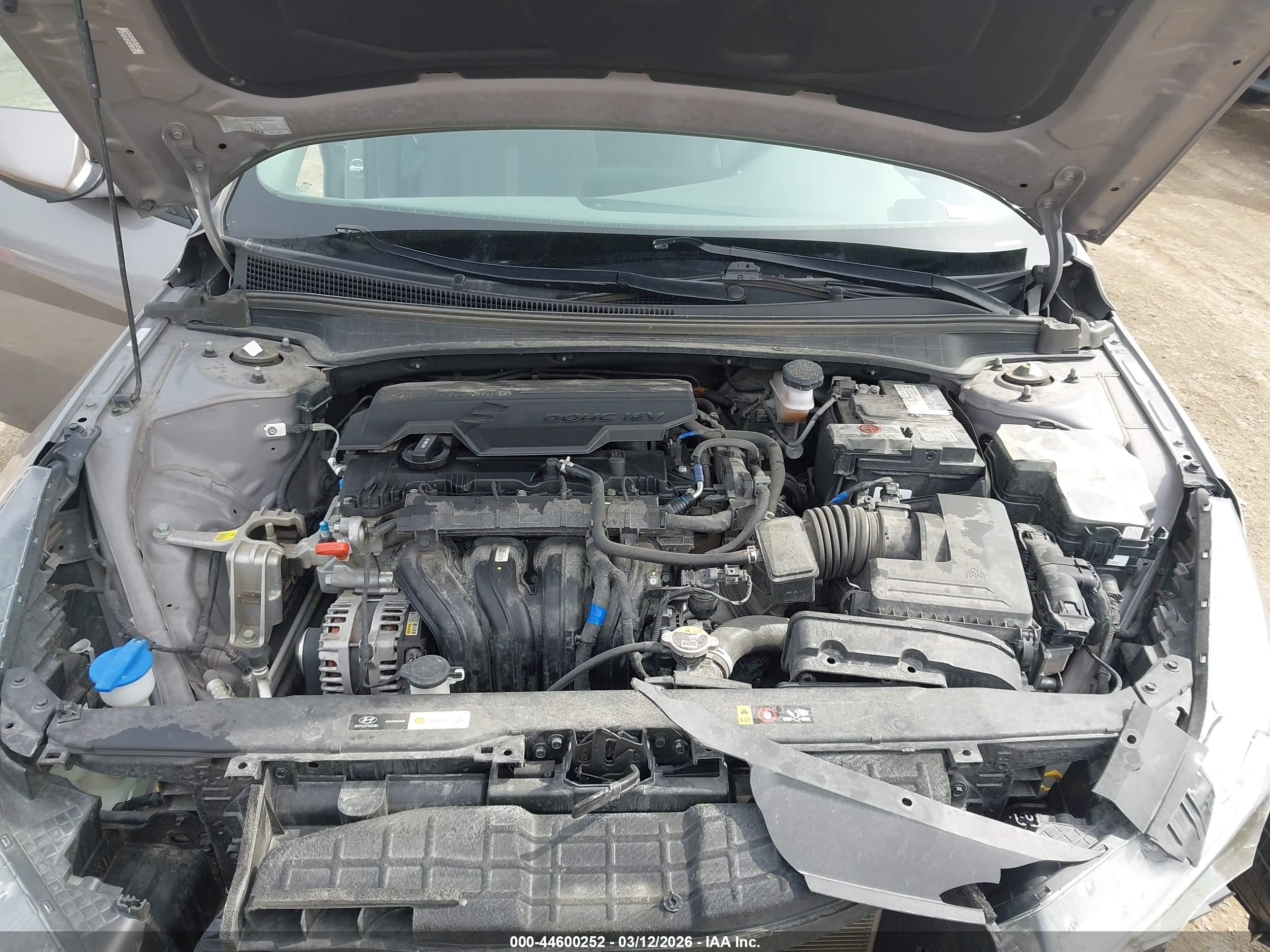 HYUNDAI ELANTRA image 10