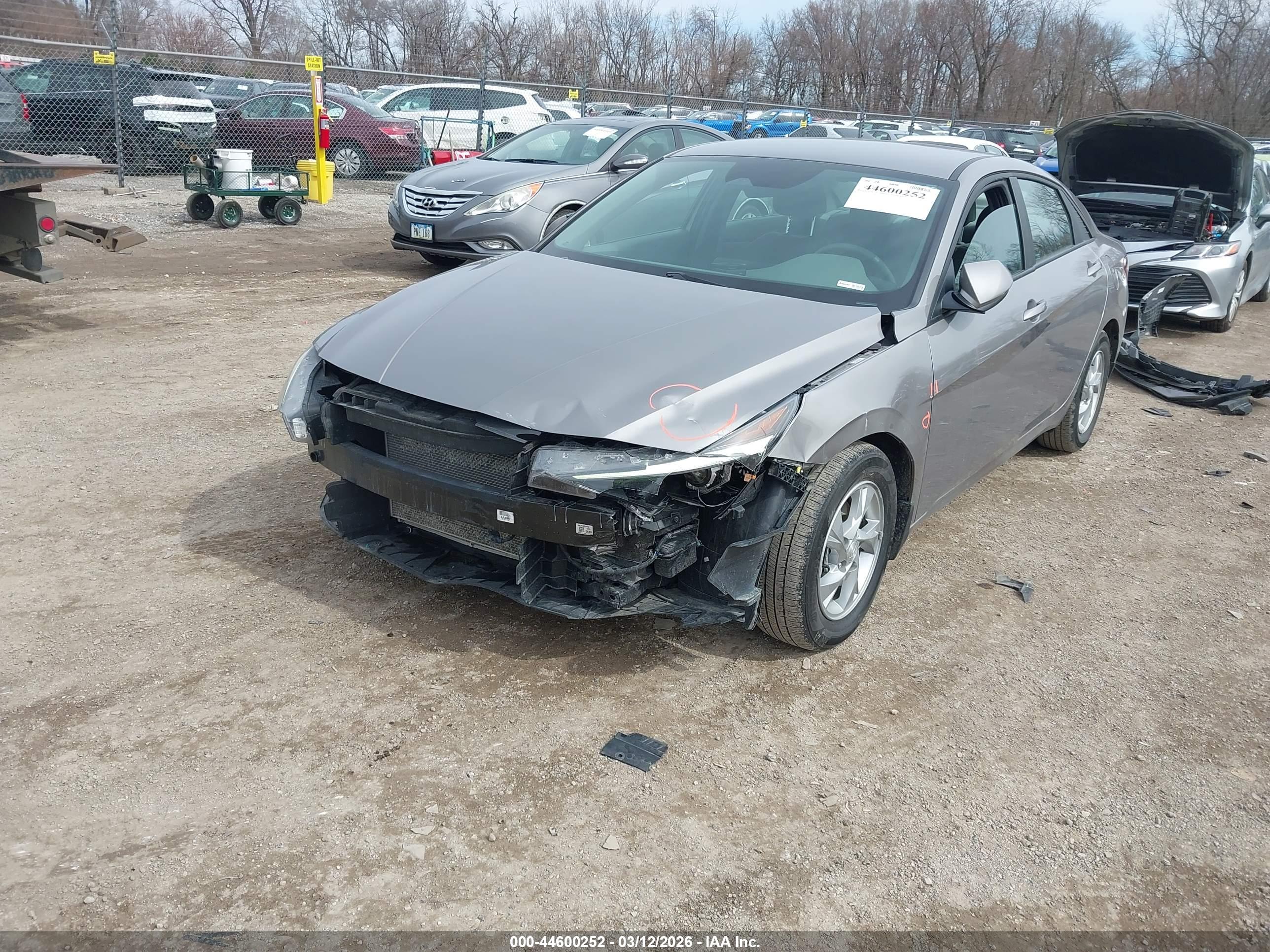 HYUNDAI ELANTRA image 2