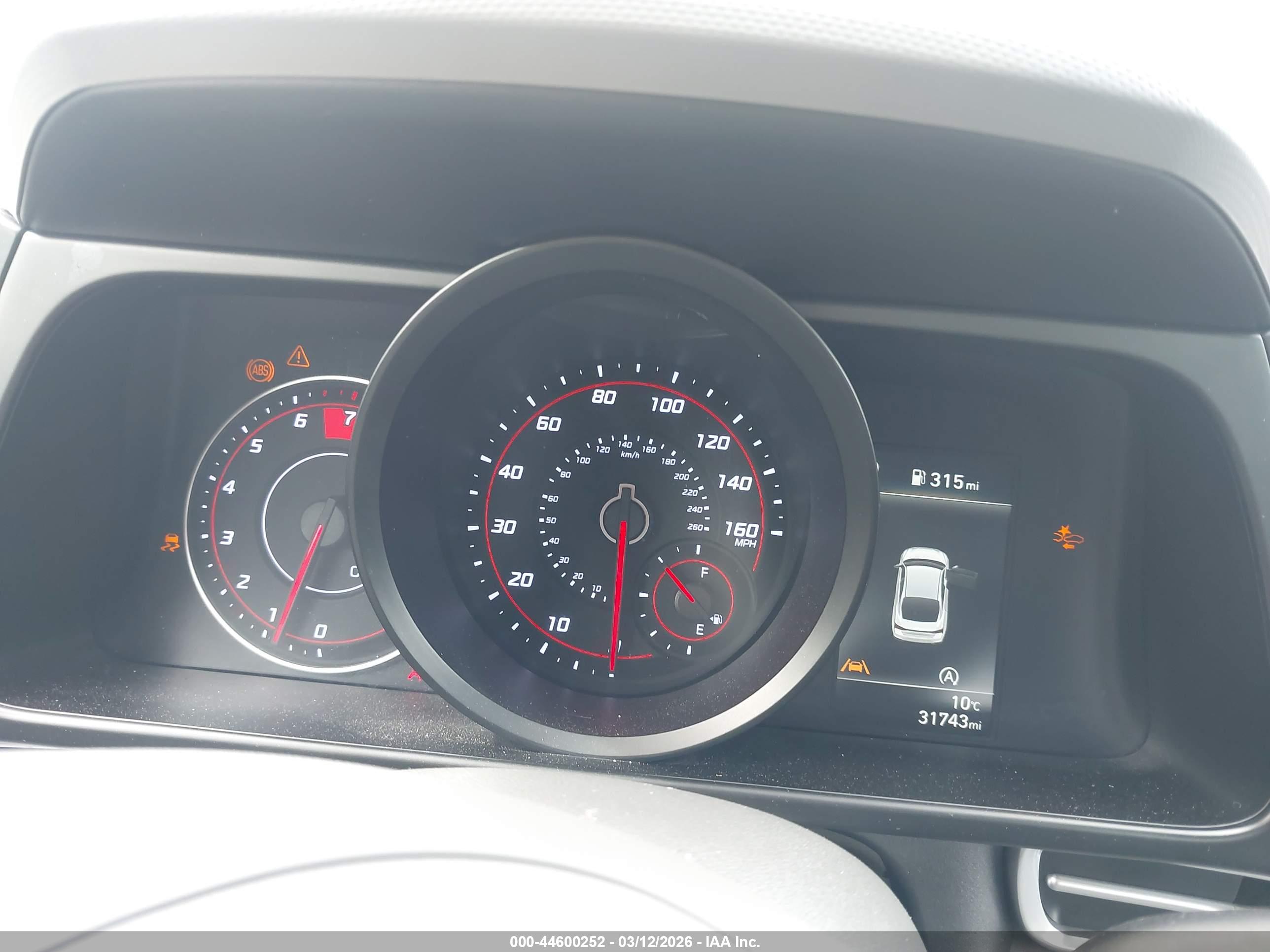 HYUNDAI ELANTRA image 7