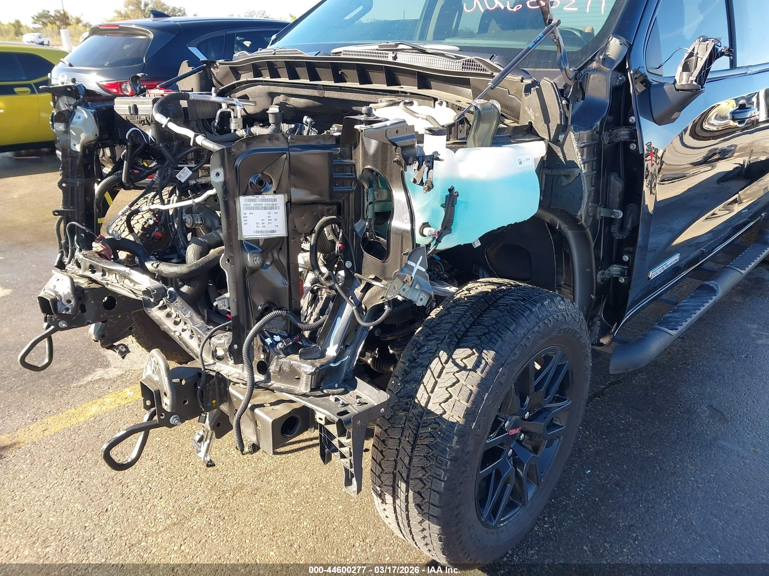 GMC SIERRA image 6