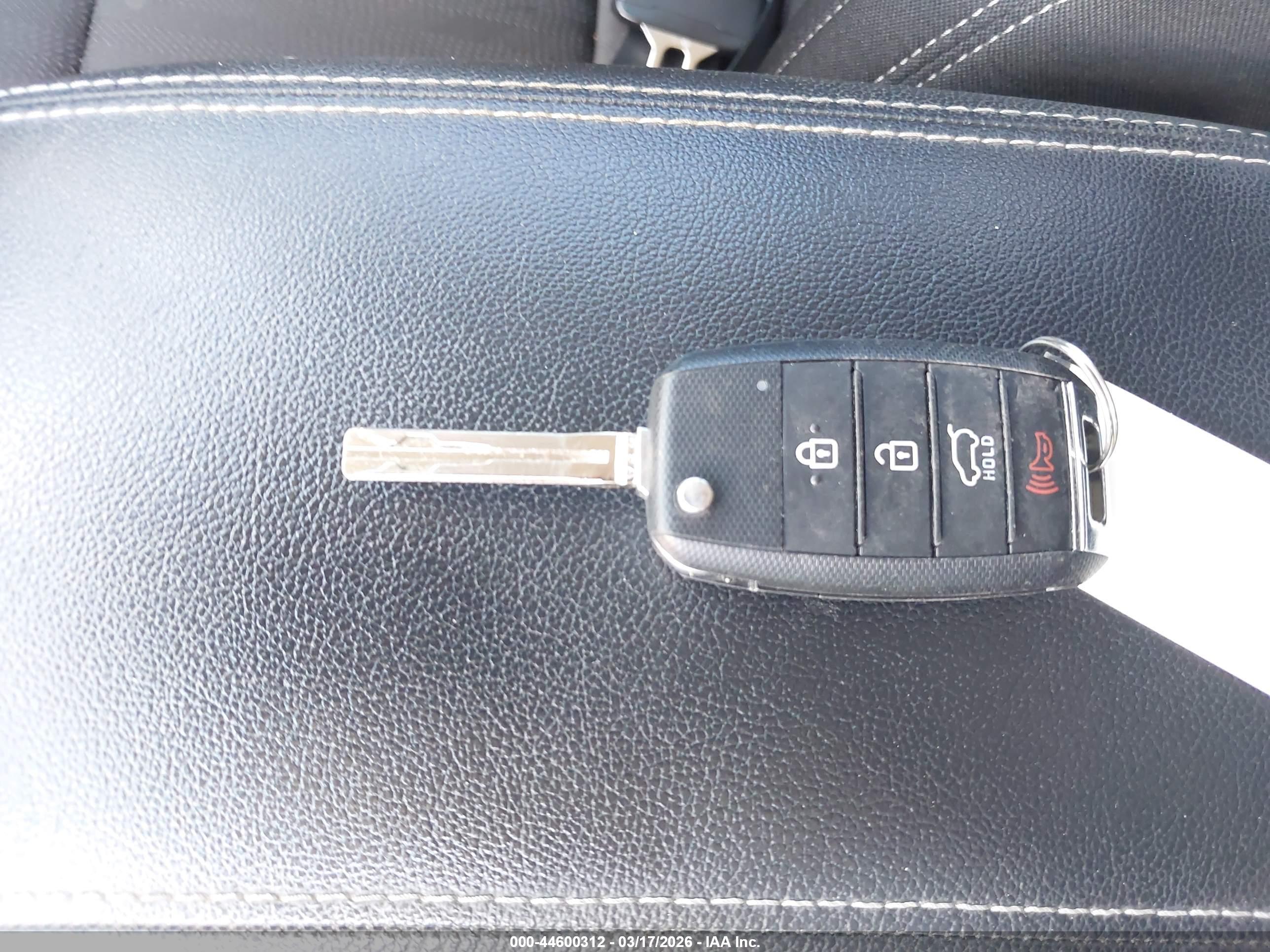 KIA SPORTAGE image 11