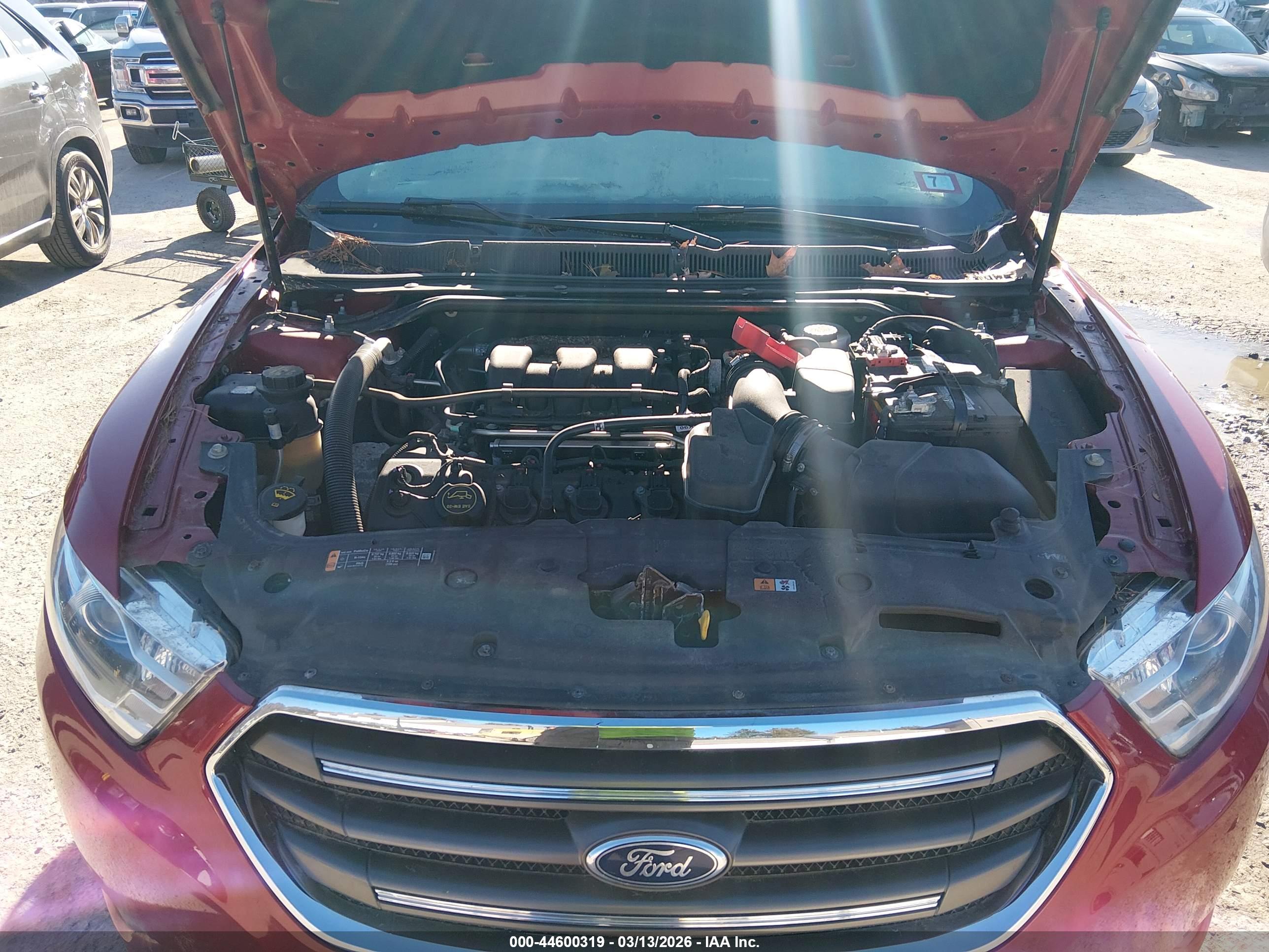FORD TAURUS image 10