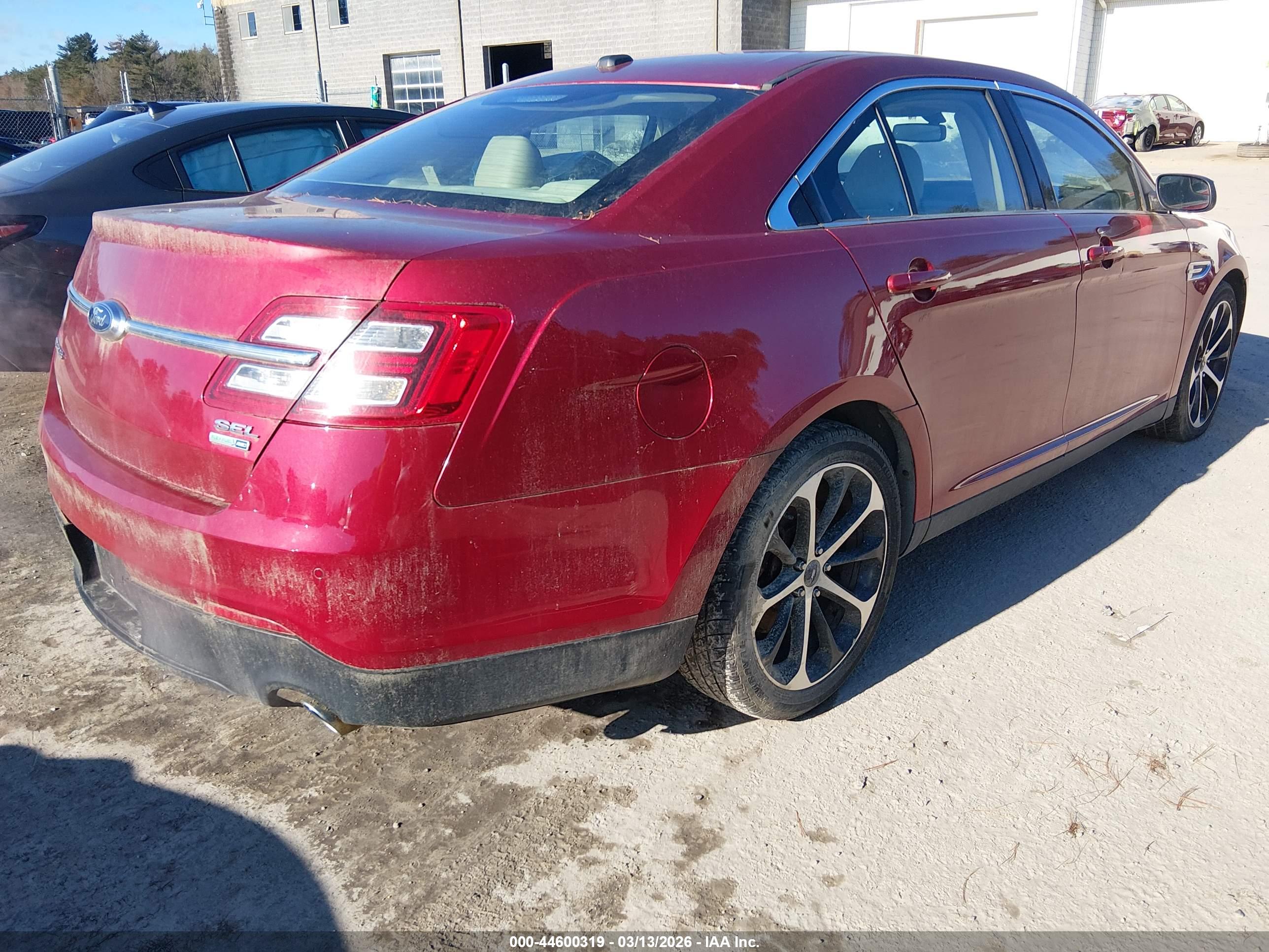 FORD TAURUS image 4