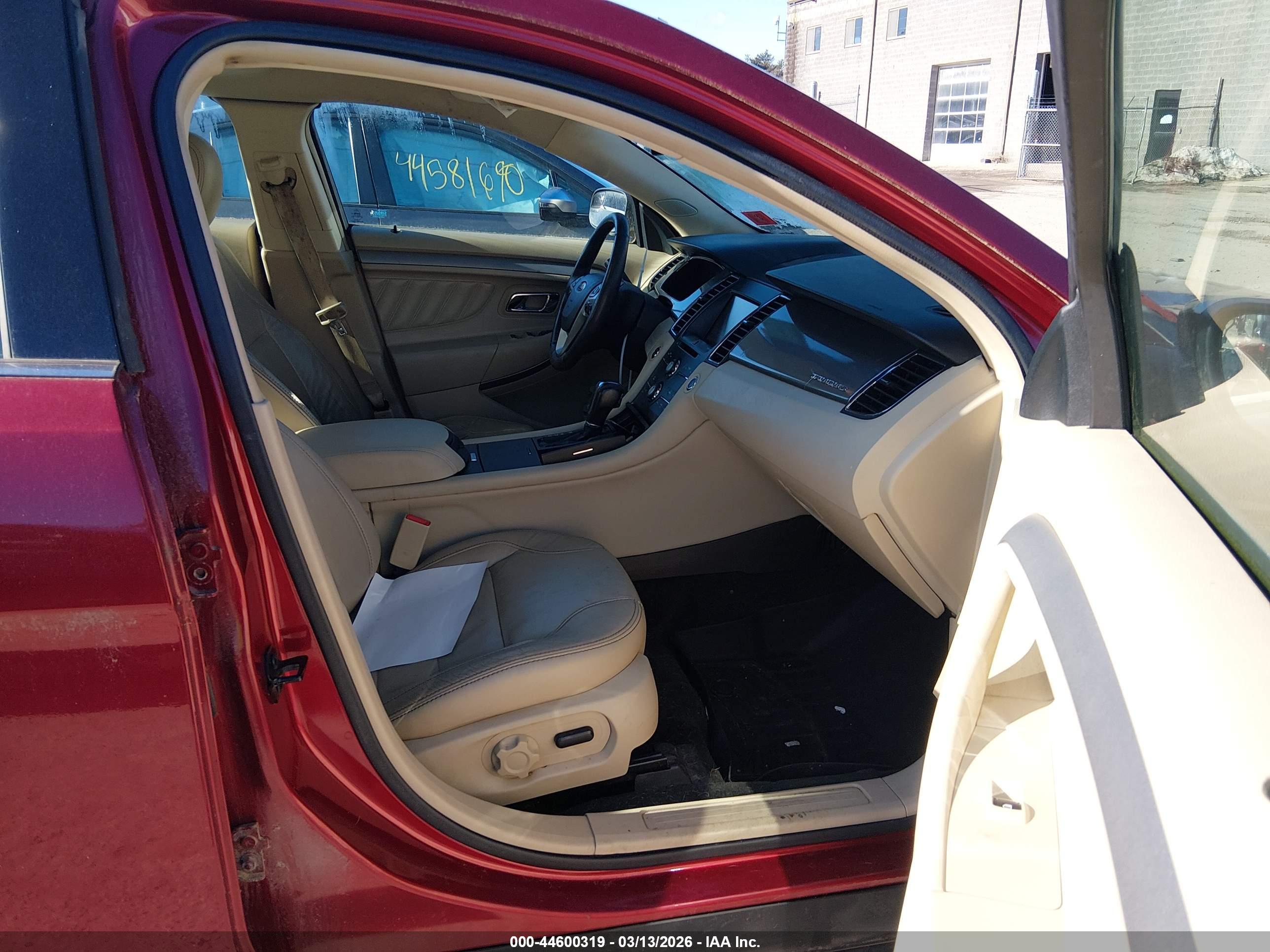 FORD TAURUS image 5