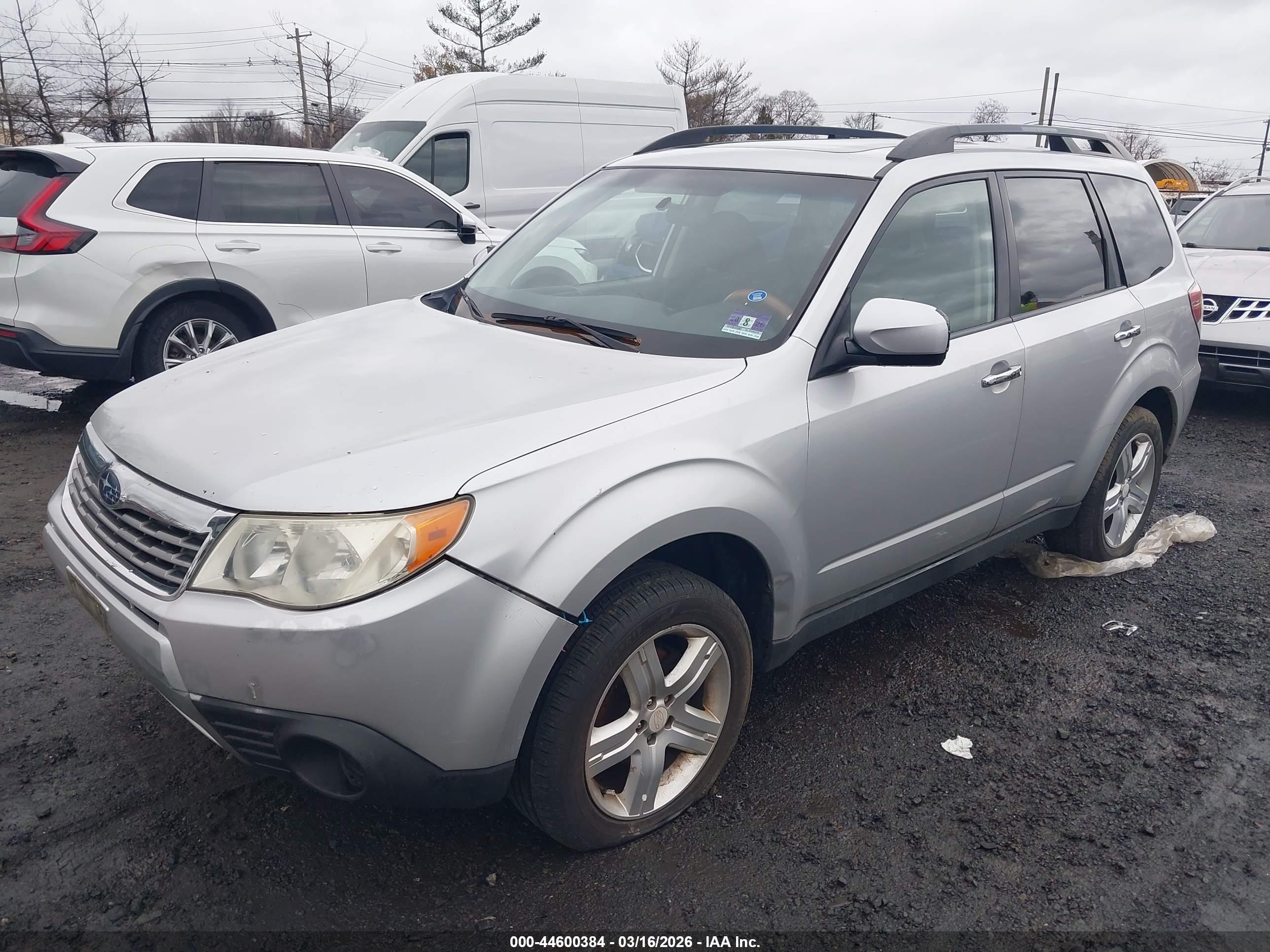 SUBARU FORESTER image 6