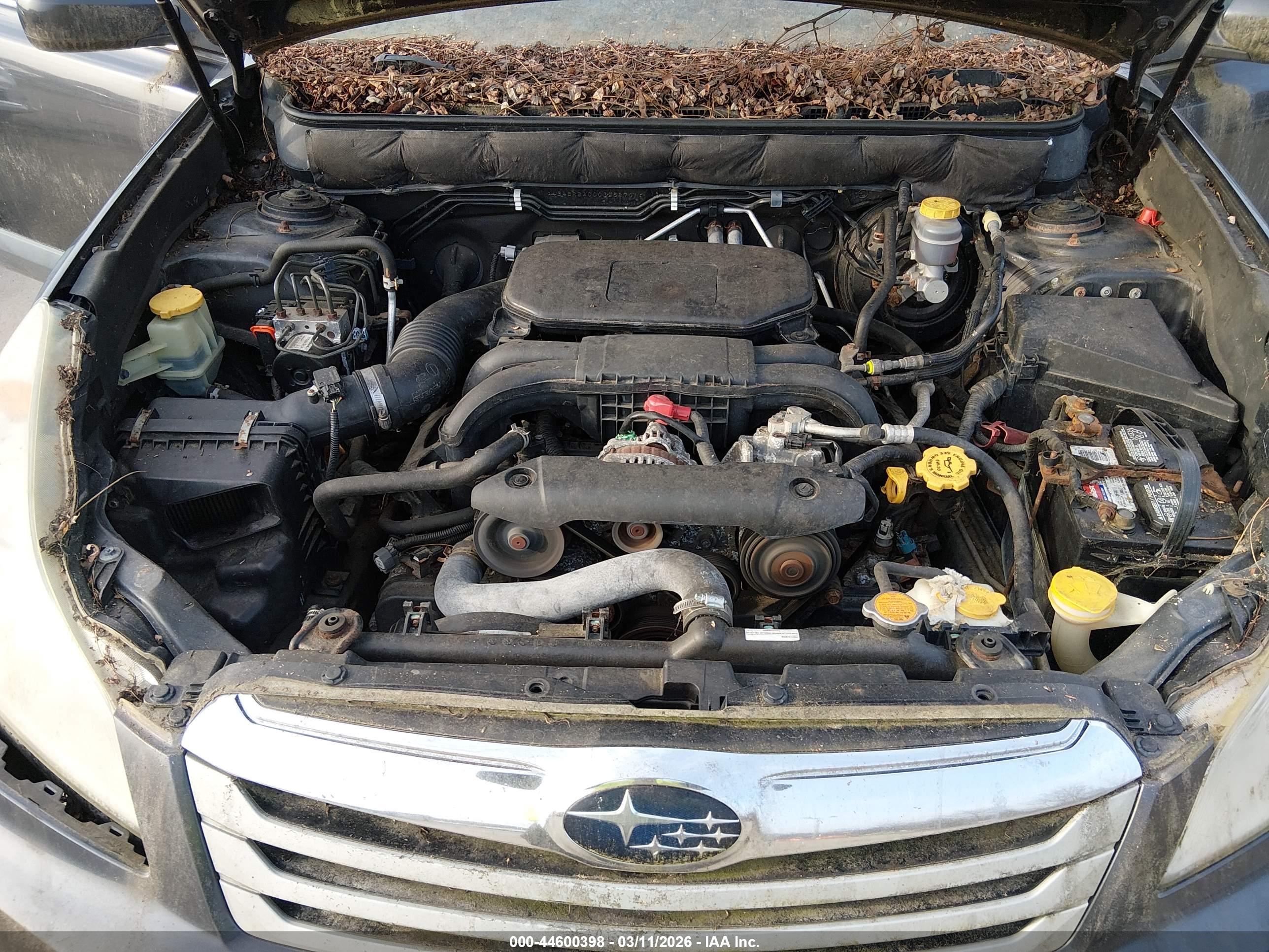 SUBARU OUTBACK image 10