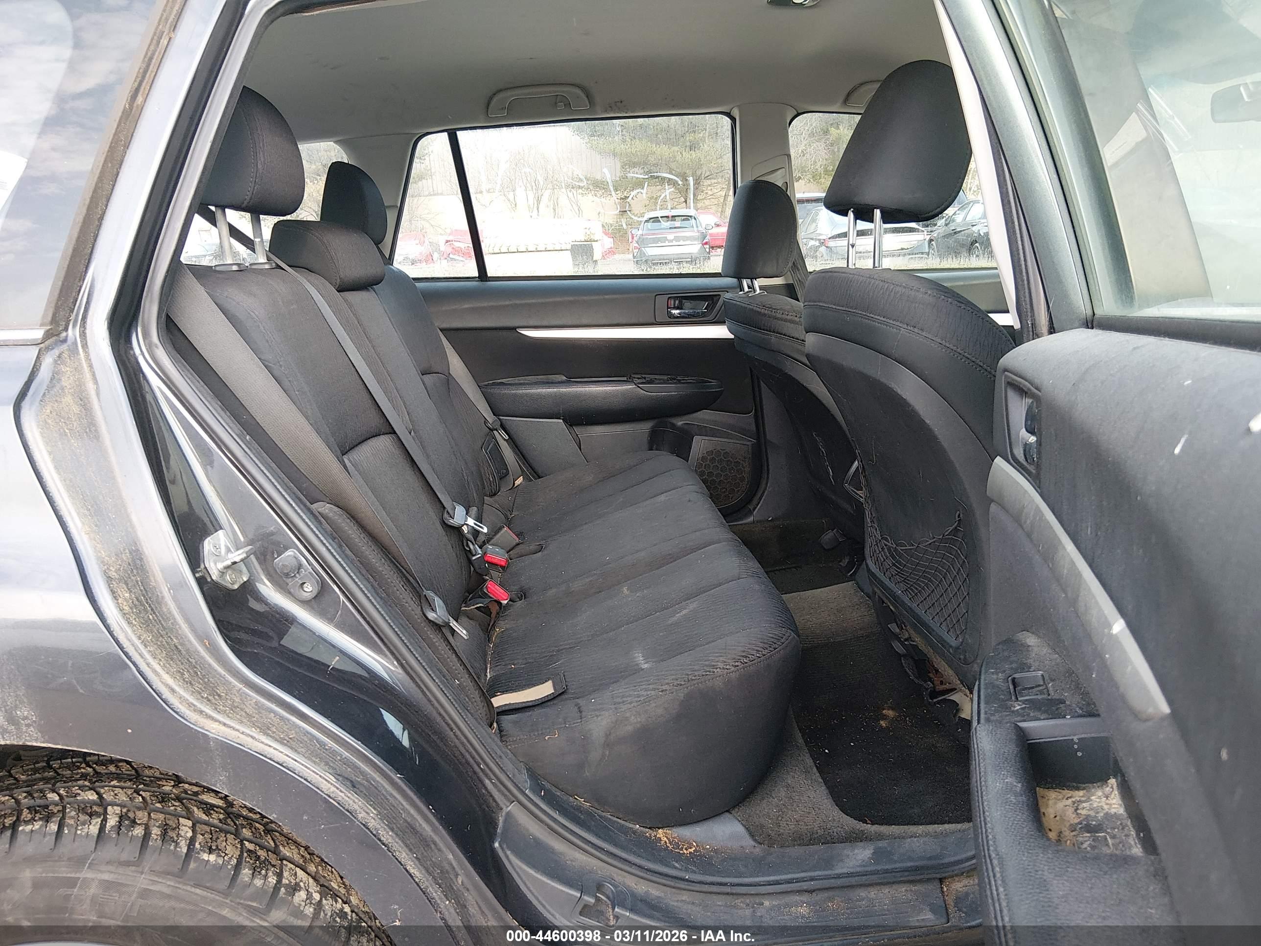 SUBARU OUTBACK image 8