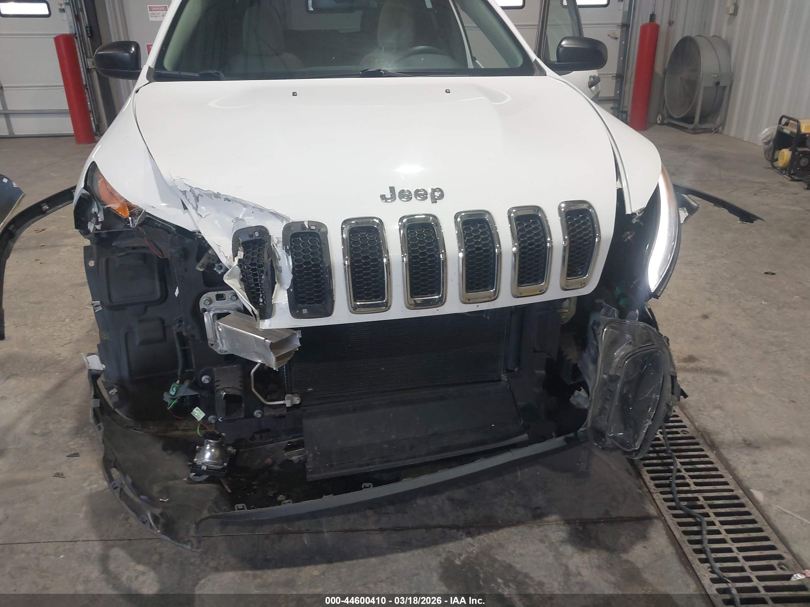JEEP CHEROKEE image 6