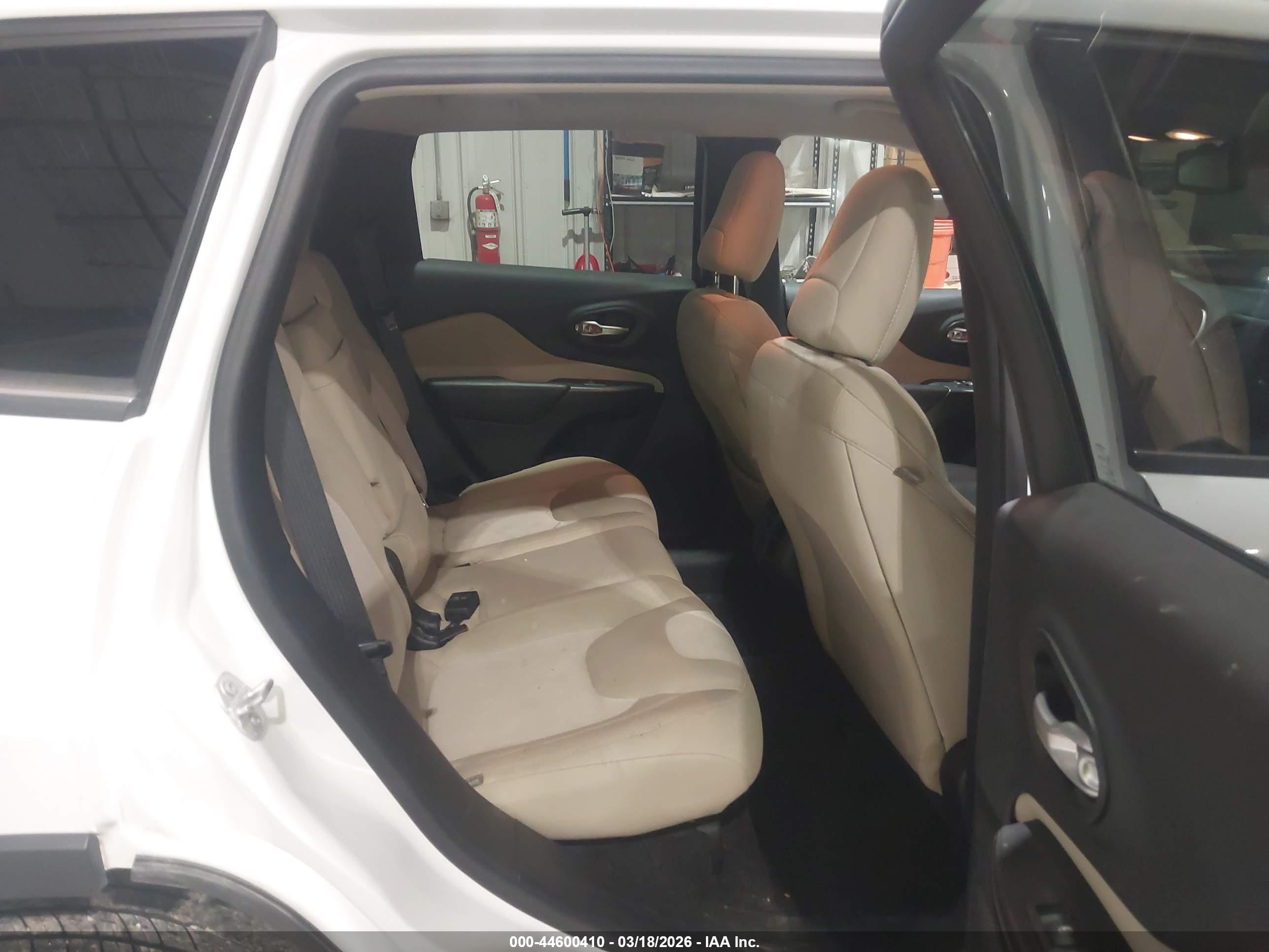 JEEP CHEROKEE image 8