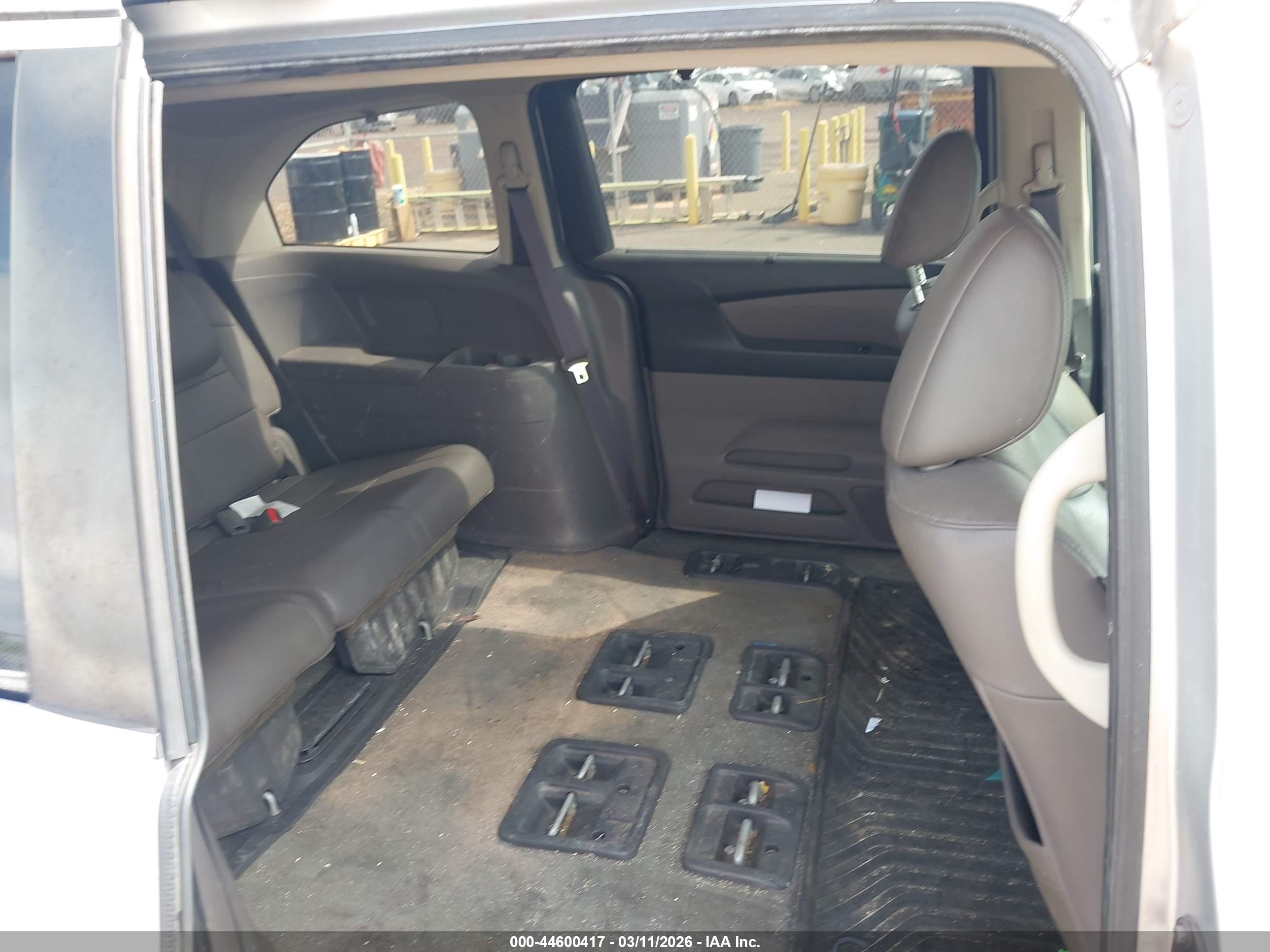 HONDA ODYSSEY image 8
