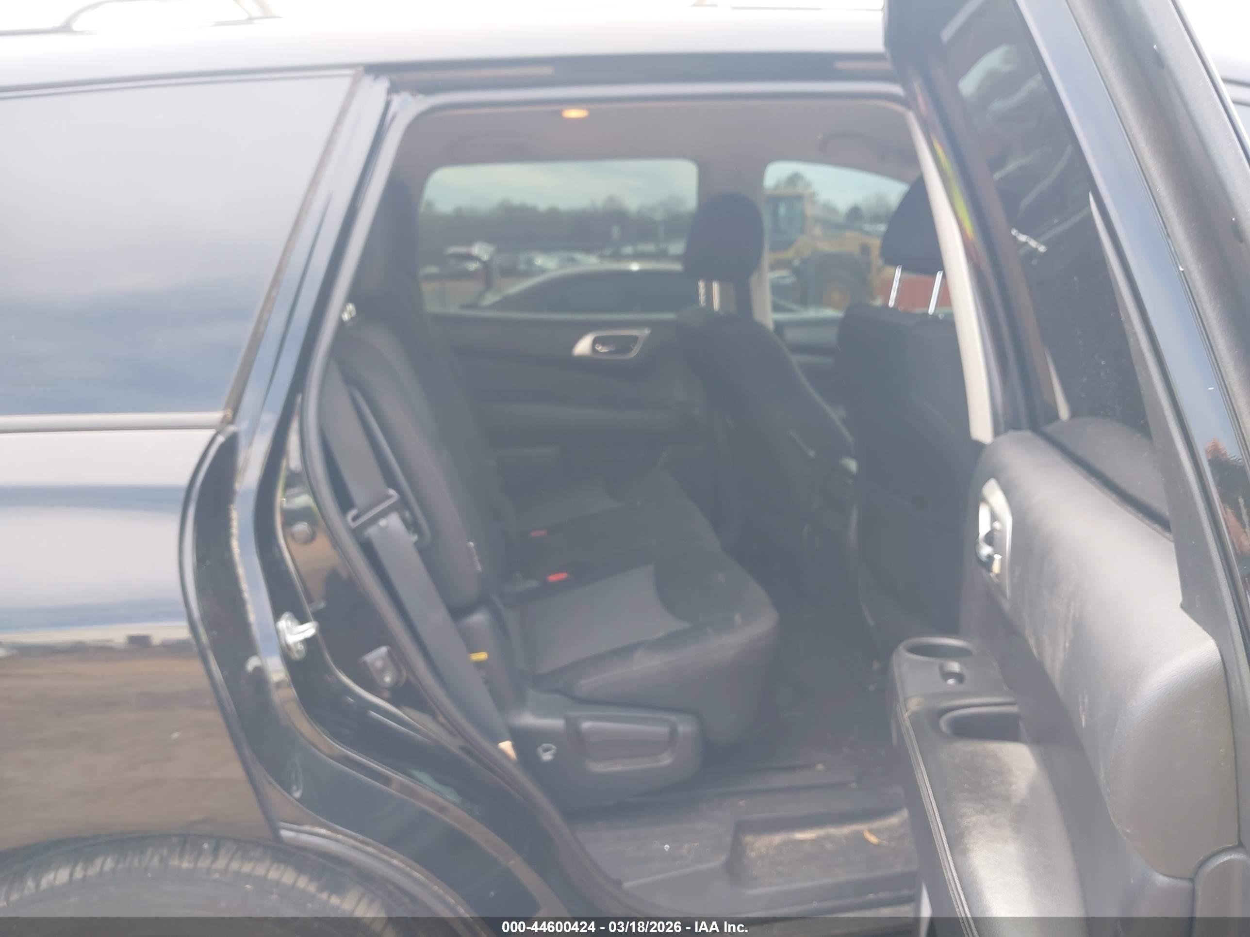 NISSAN PATHFINDER image 8
