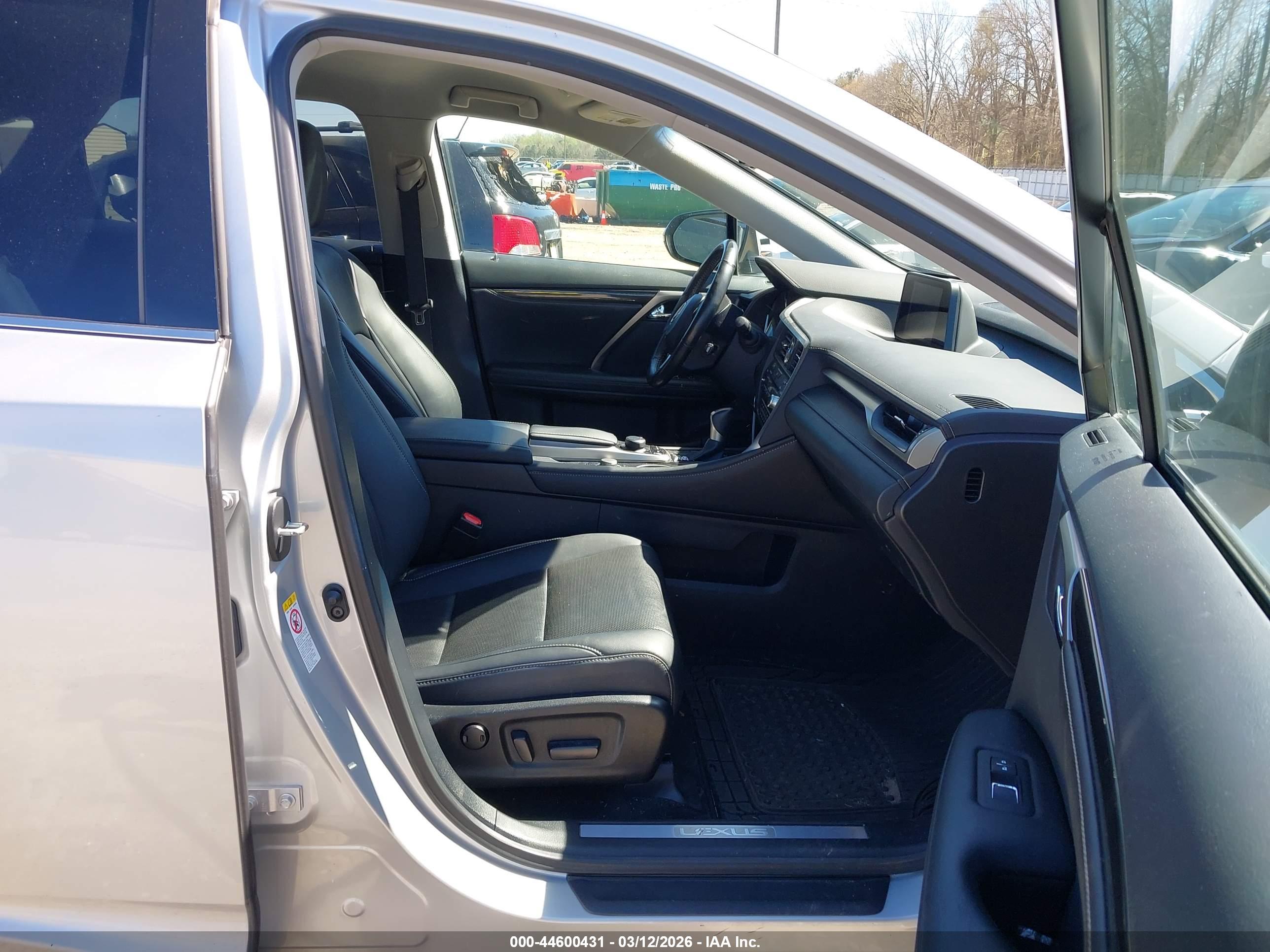 LEXUS RX image 5