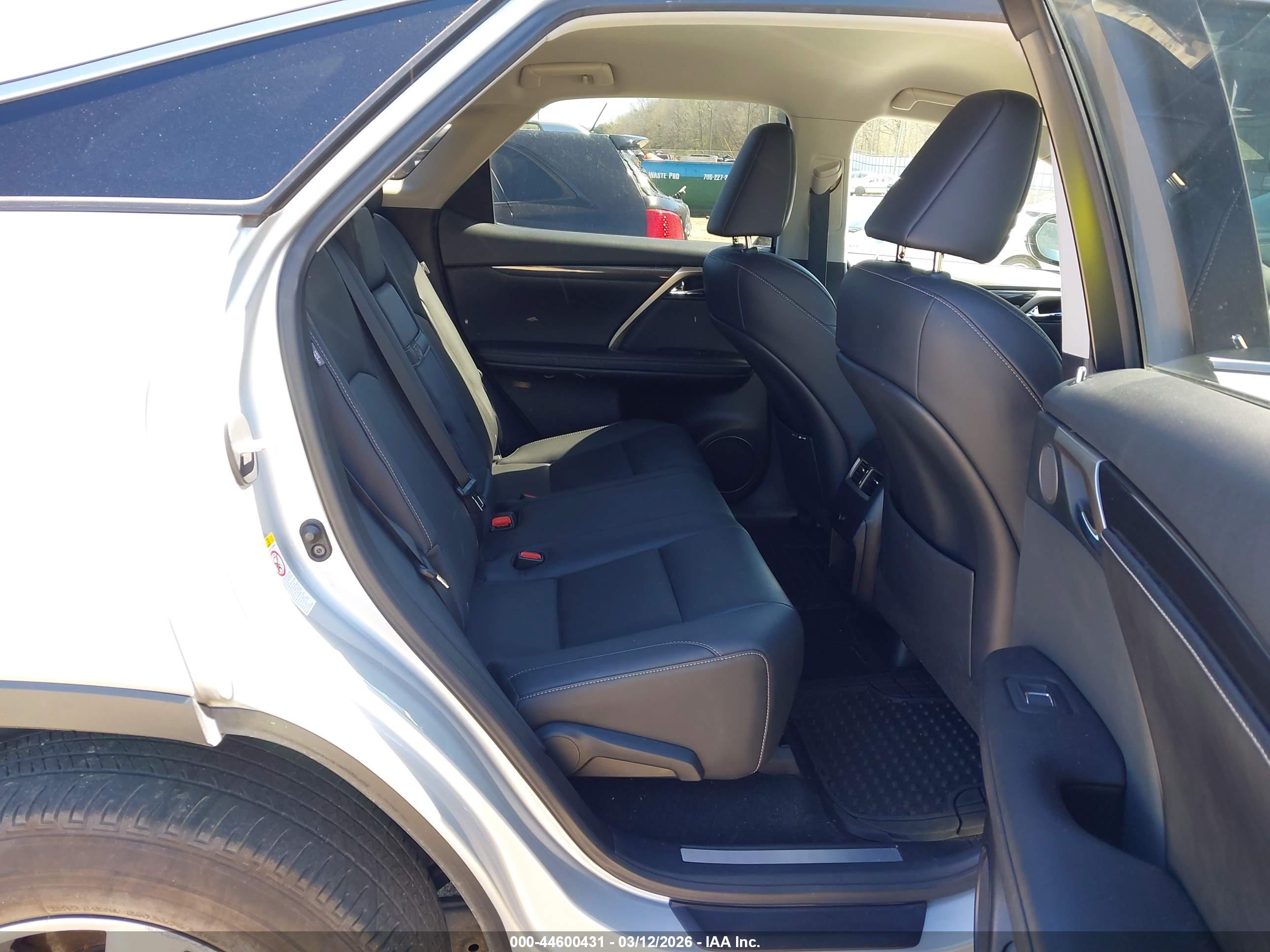 LEXUS RX image 8