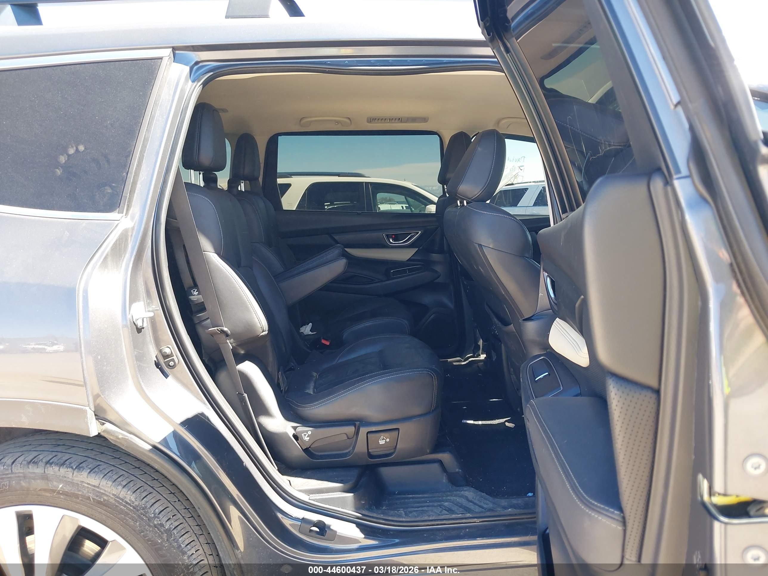 SUBARU ASCENT image 8