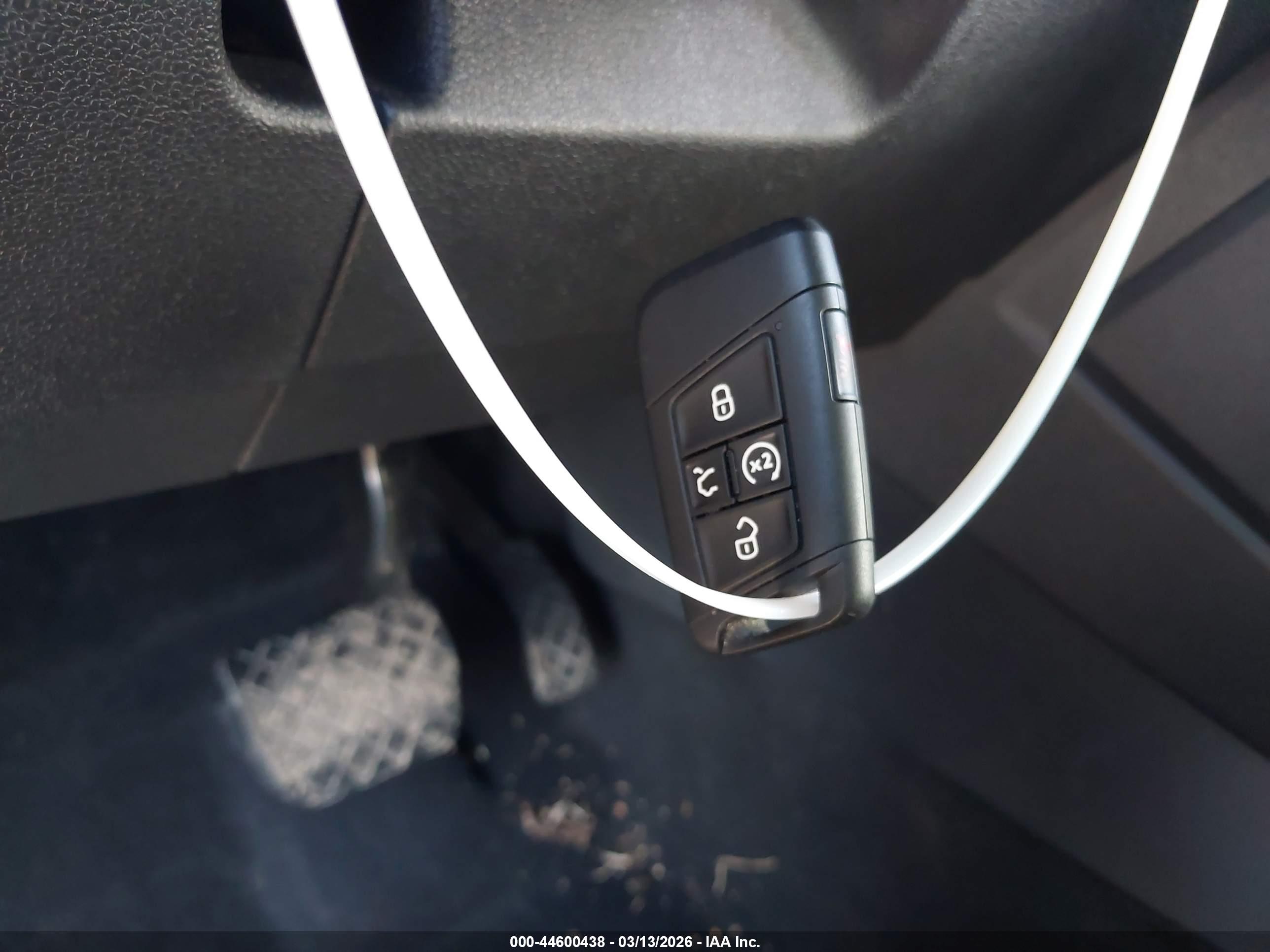 VOLKSWAGEN TIGUAN image 11