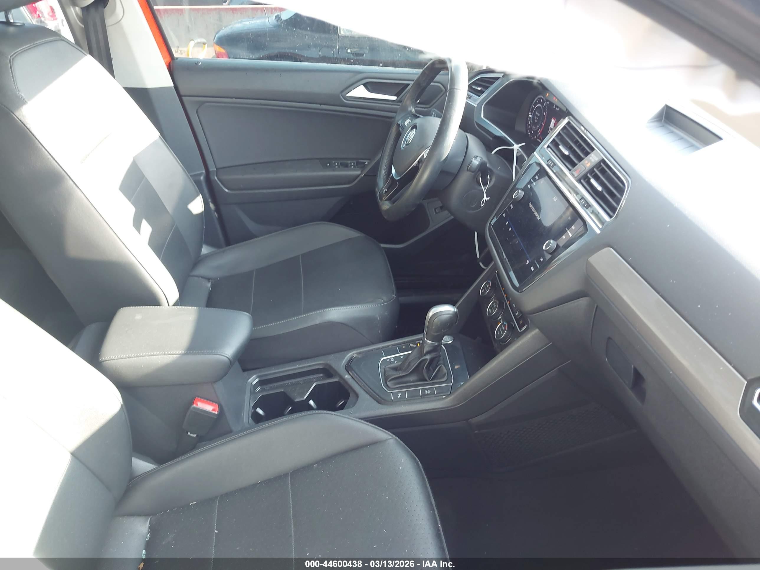 VOLKSWAGEN TIGUAN image 5