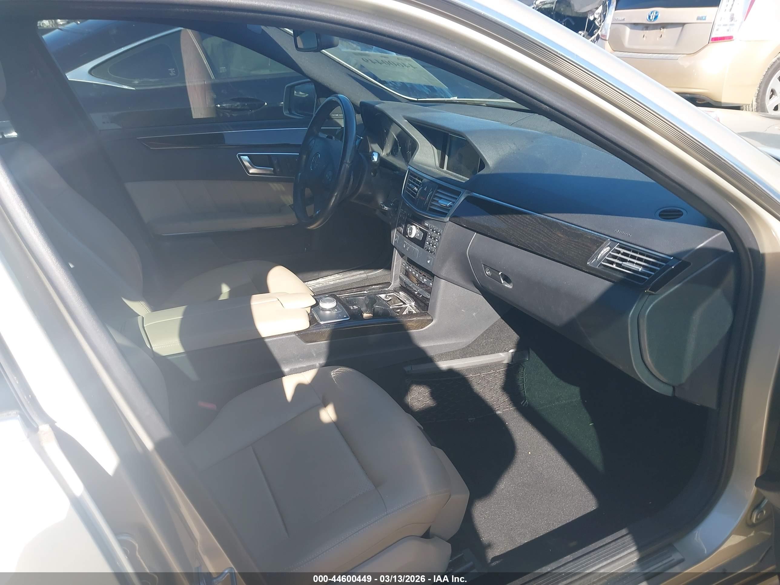 MERCEDES-BENZ E image 5