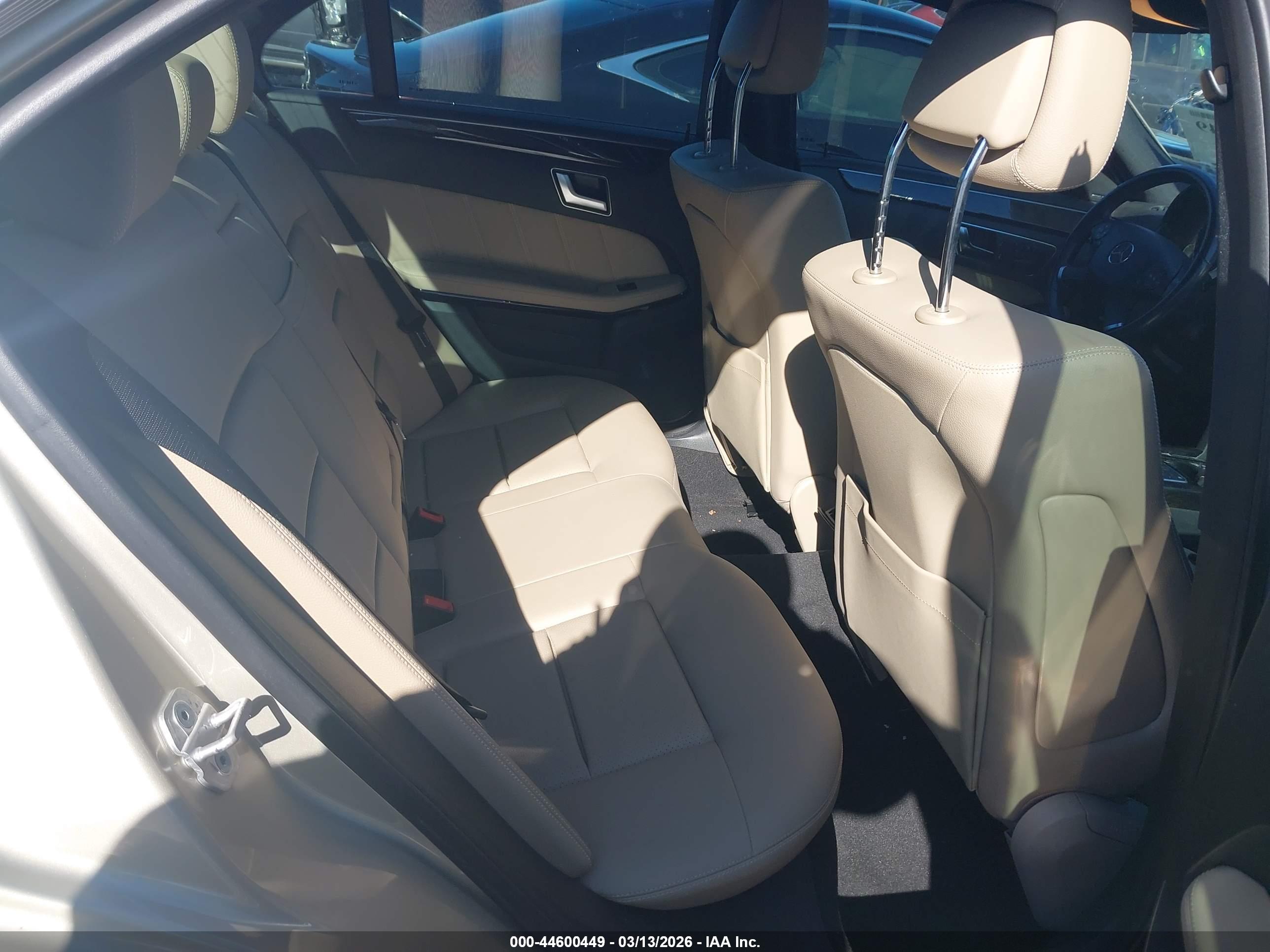 MERCEDES-BENZ E image 8