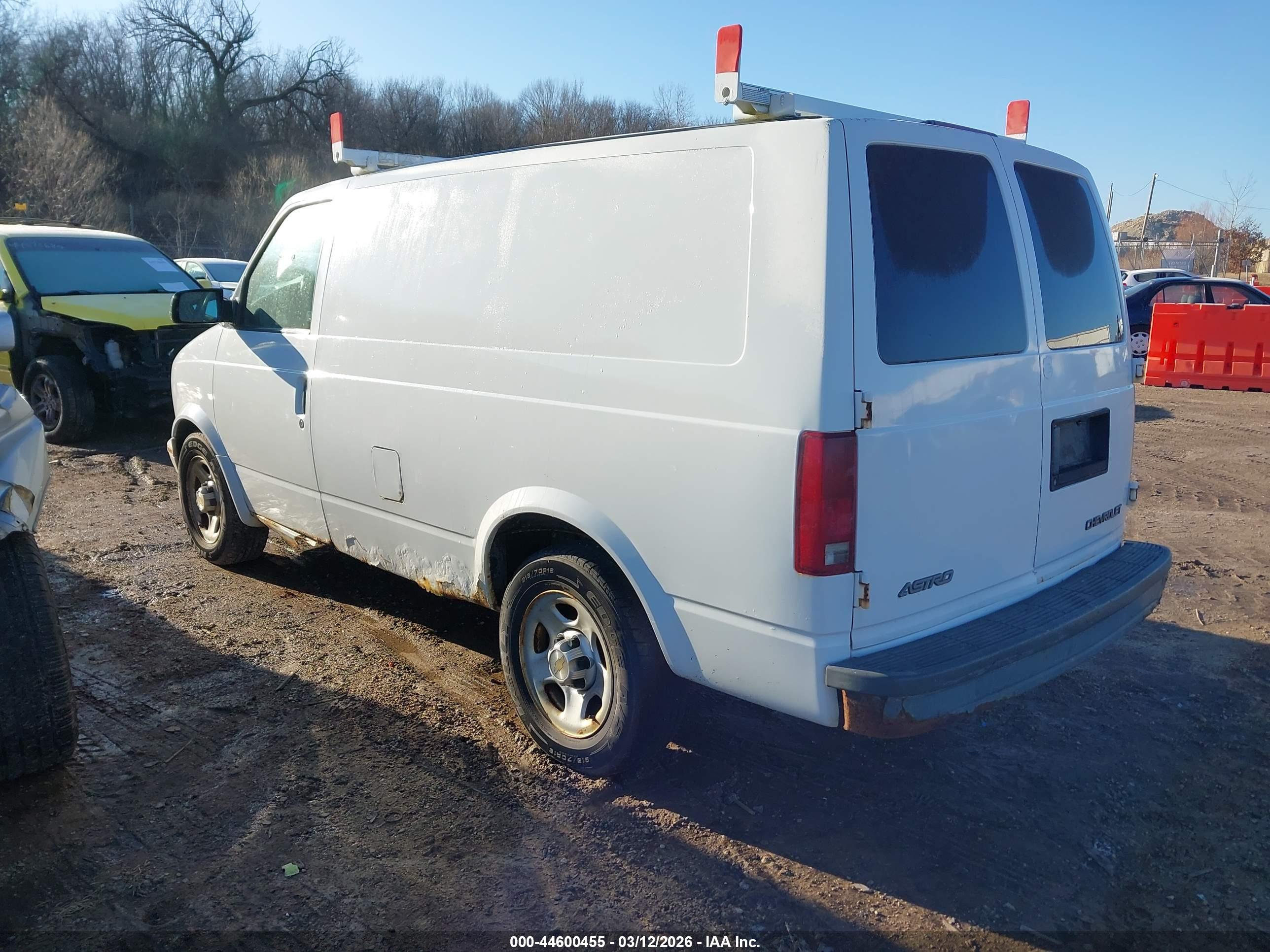 CHEVROLET ASTRO image 3