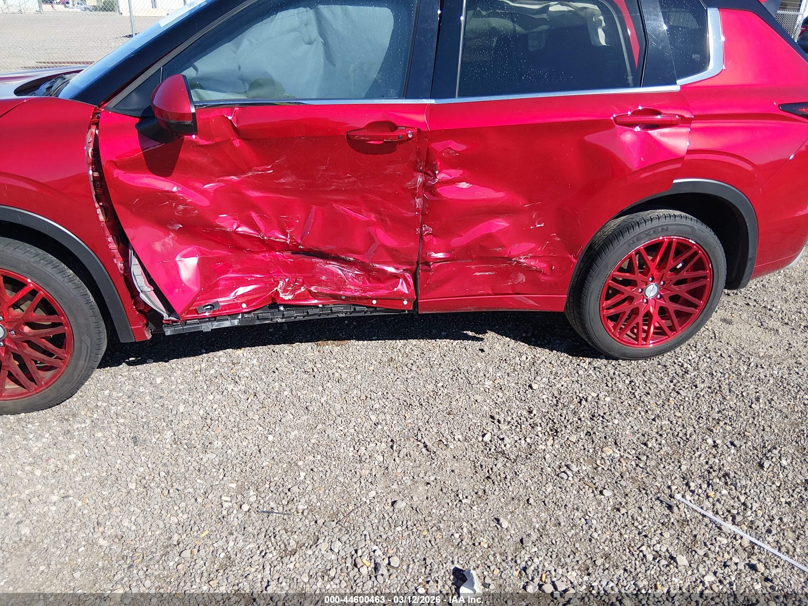MITSUBISHI OUTLANDER image 6