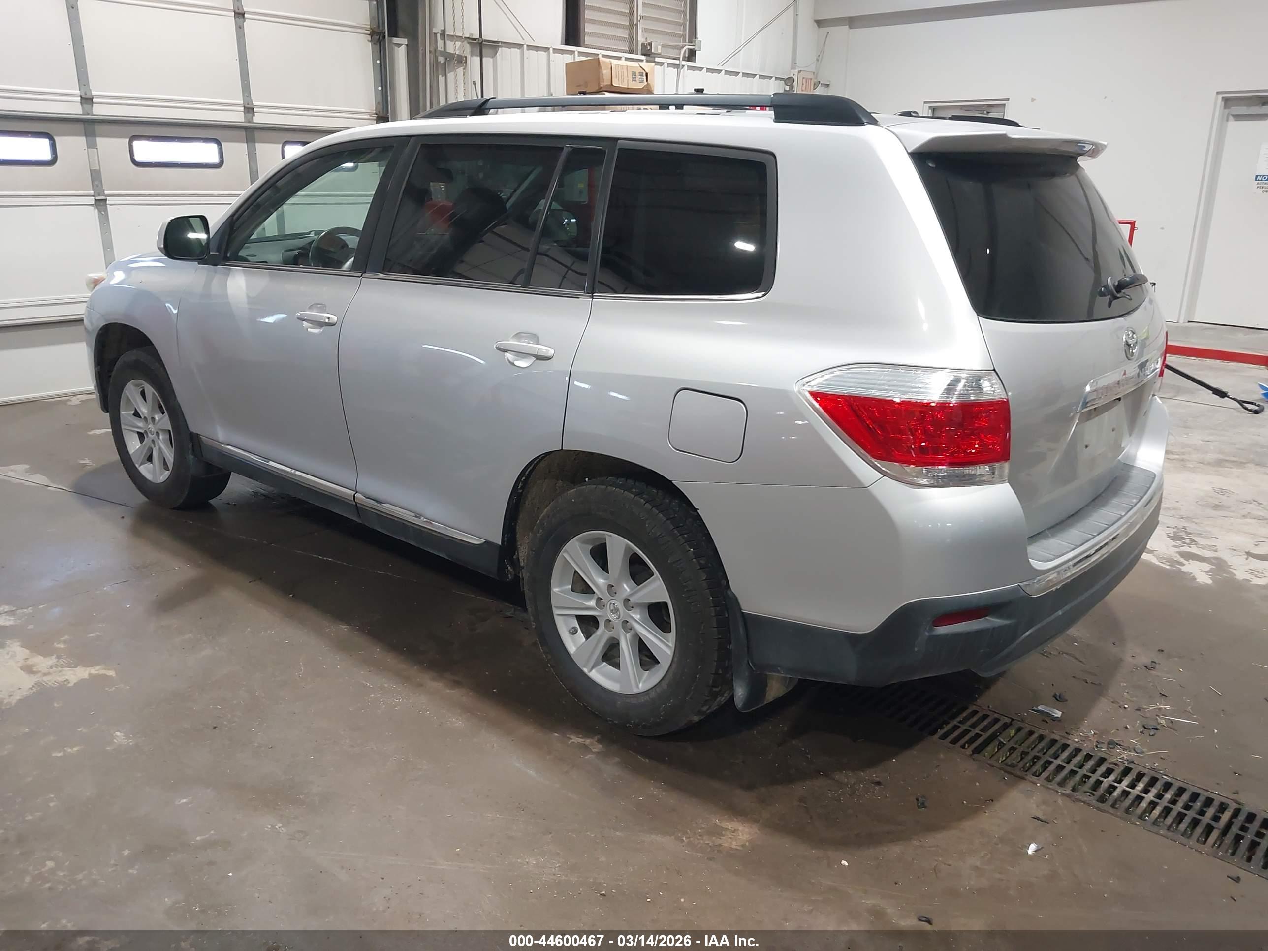 TOYOTA HIGHLANDER image 3