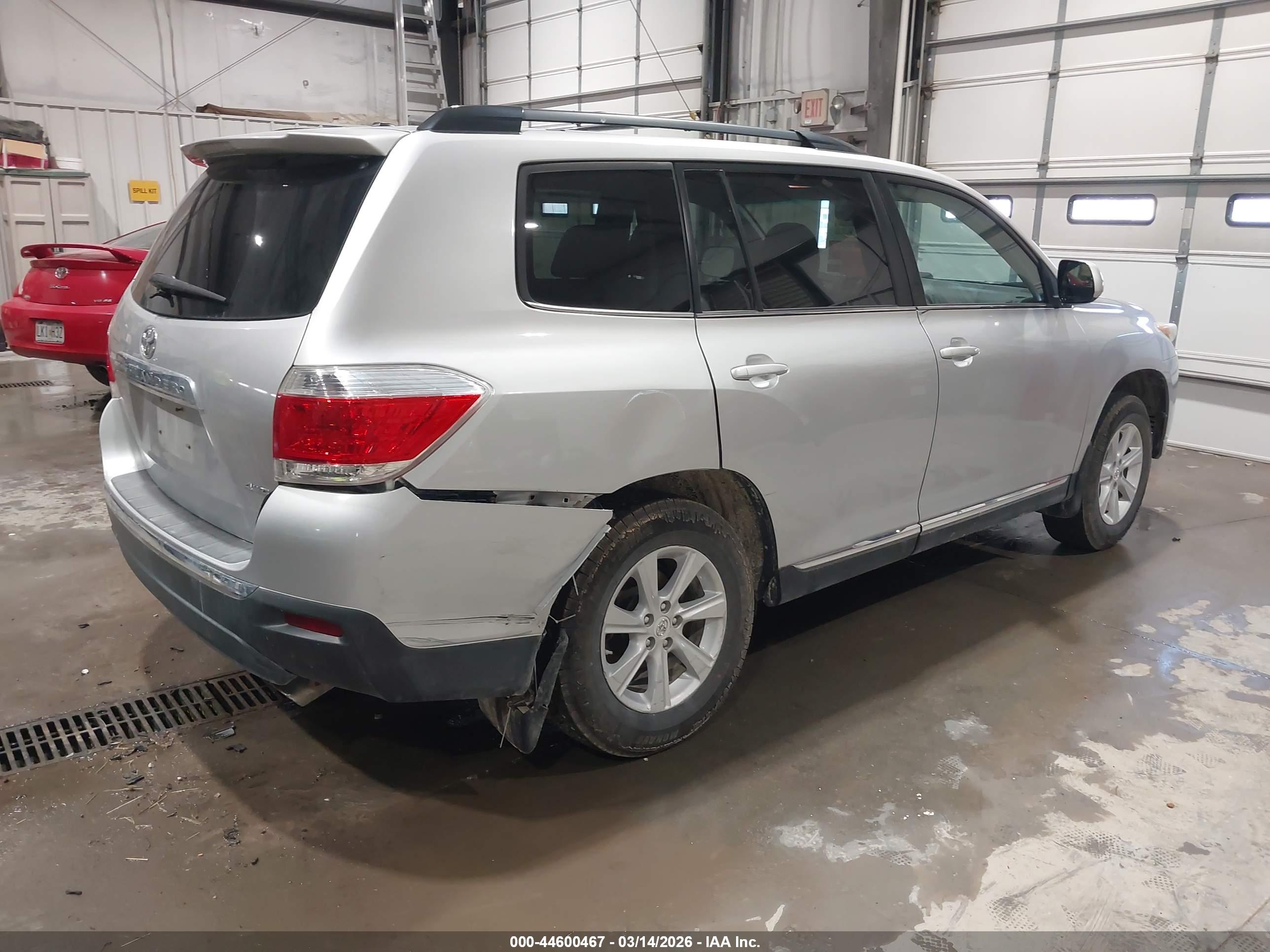 TOYOTA HIGHLANDER image 4