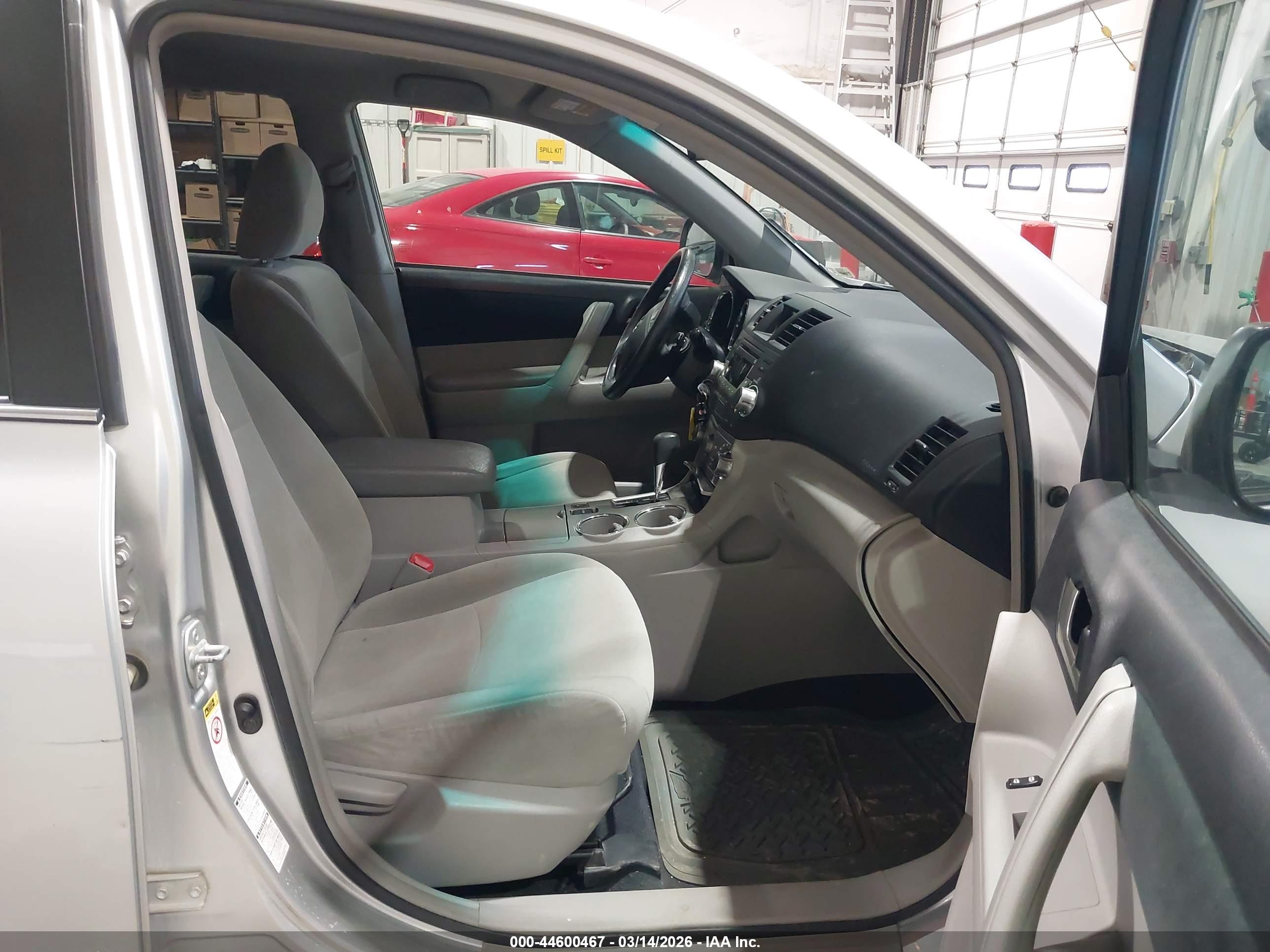 TOYOTA HIGHLANDER image 5
