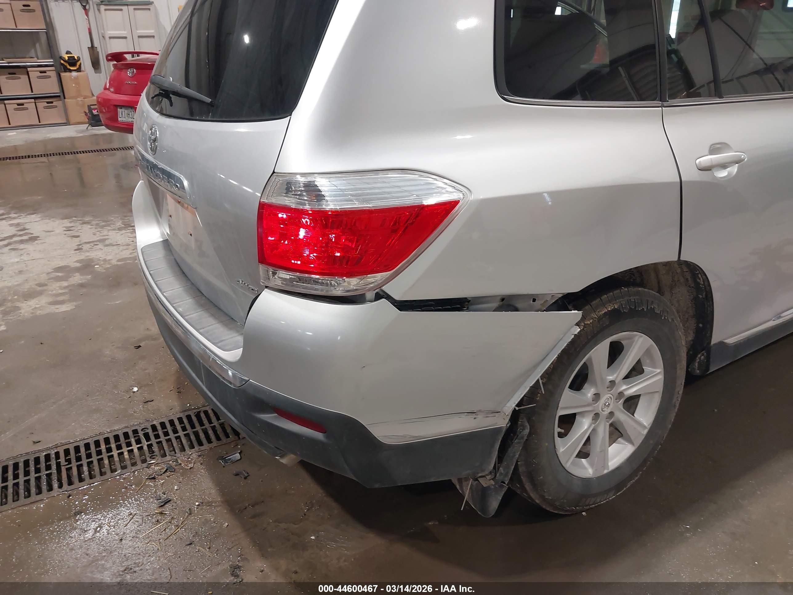TOYOTA HIGHLANDER image 6