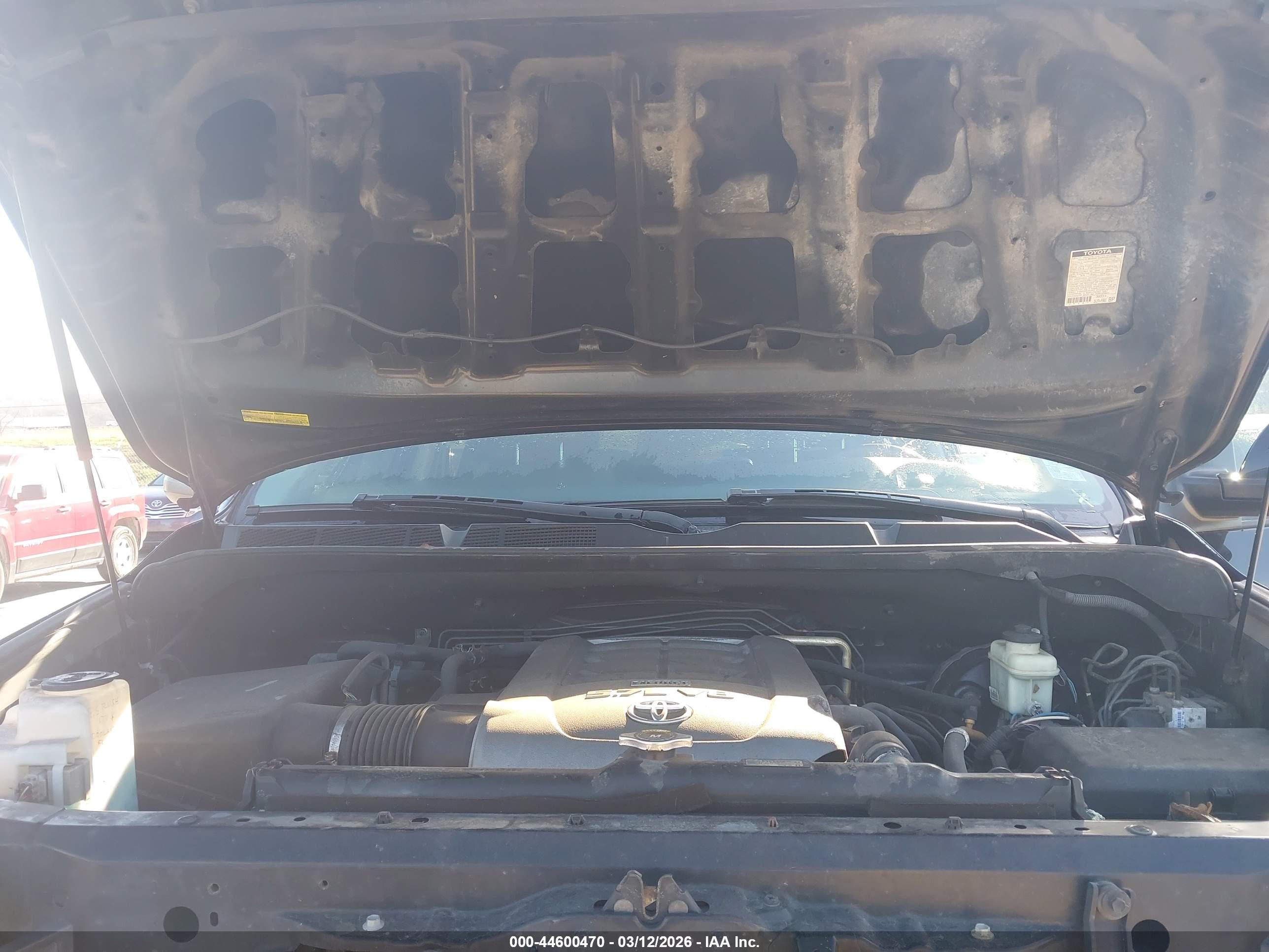 TOYOTA SEQUOIA image 10