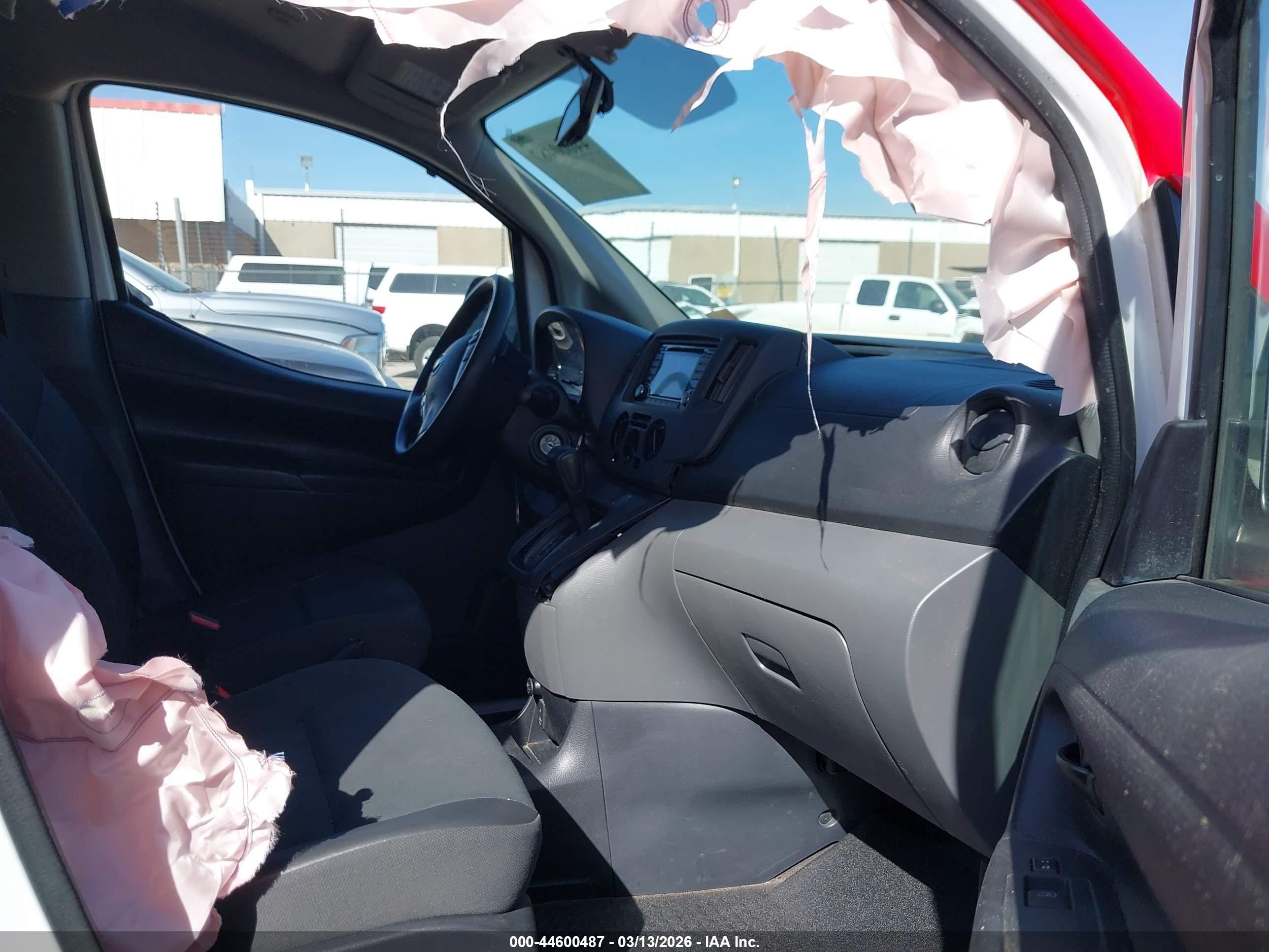 NISSAN NV200 image 5